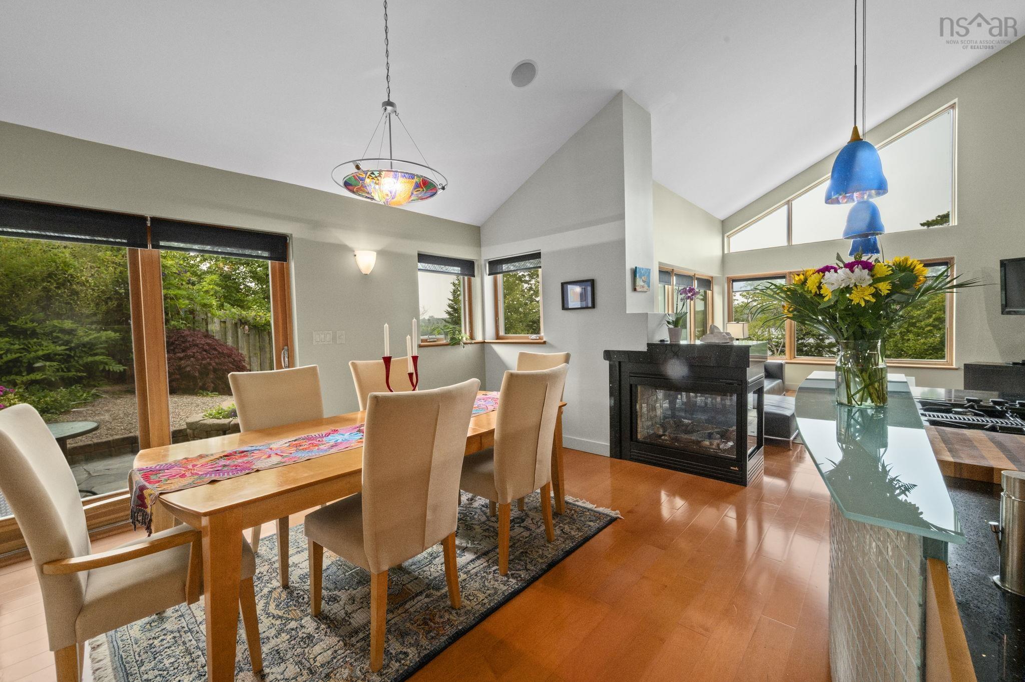 $1,195,000.00: 49 Fairway Grove, Dartmouth