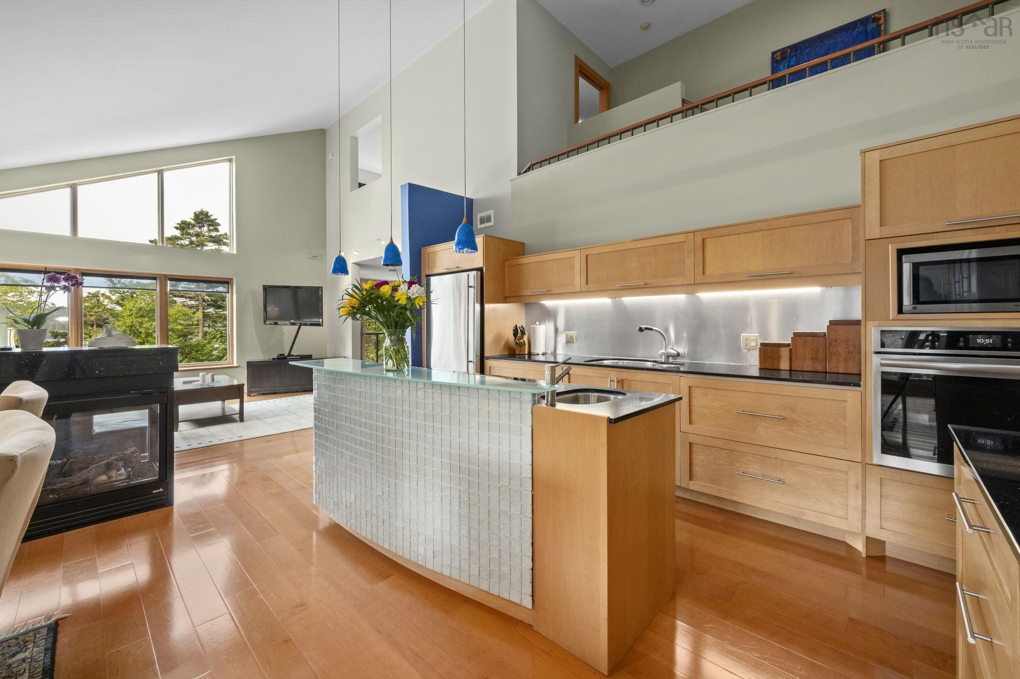 $1,195,000.00: 49 Fairway Grove, Dartmouth