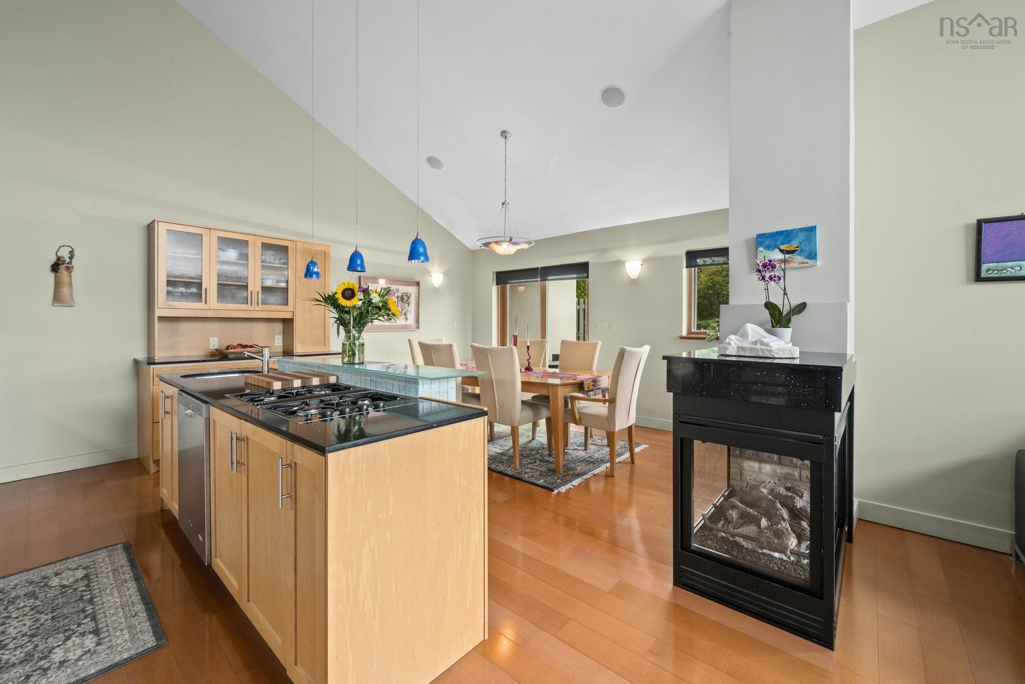 $1,195,000.00: 49 Fairway Grove, Dartmouth