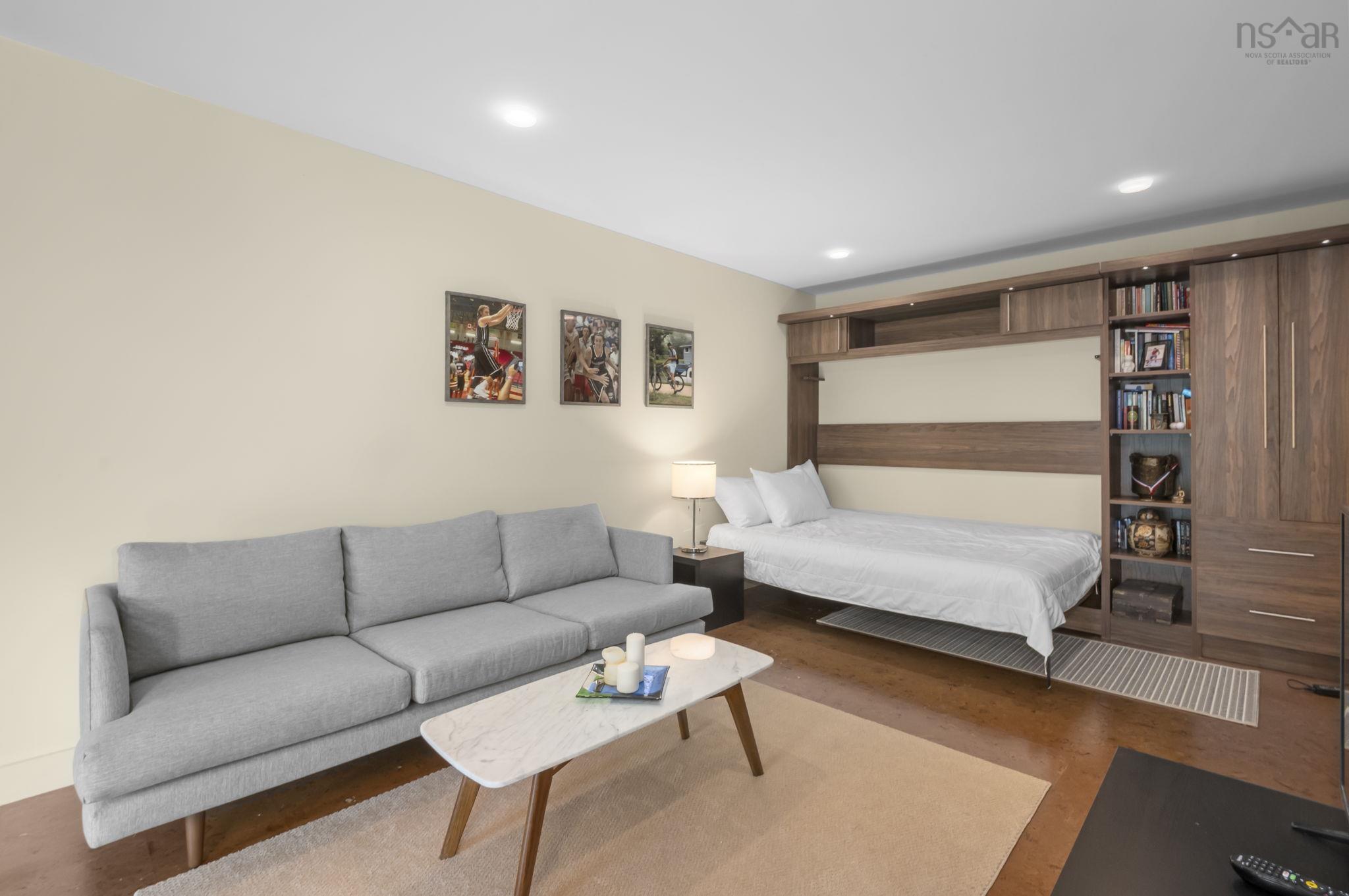 $1,195,000.00: 49 Fairway Grove, Dartmouth