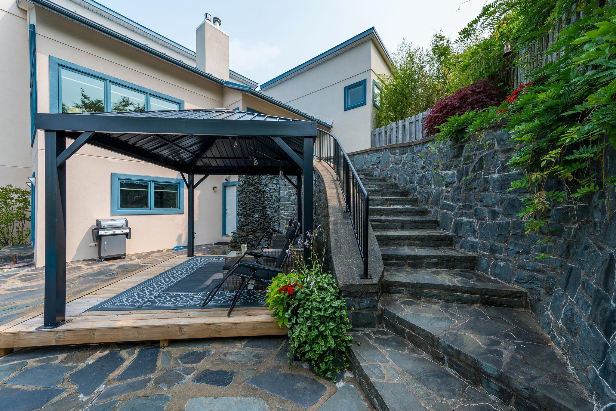 $1,195,000.00: 49 Fairway Grove, Dartmouth