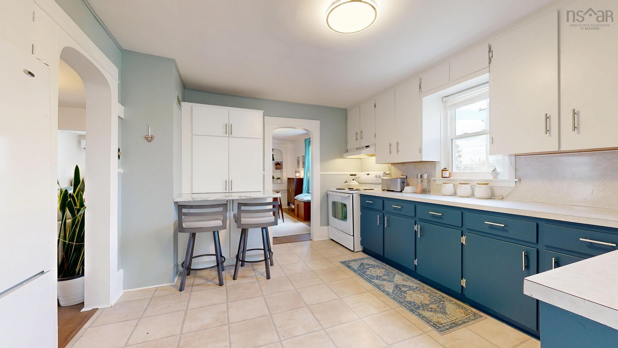 $415,000.00: 7025 12 Highway, North Alton