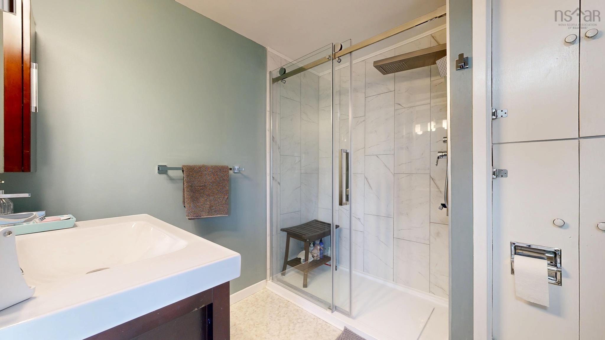 $415,000.00: 7025 12 Highway, North Alton