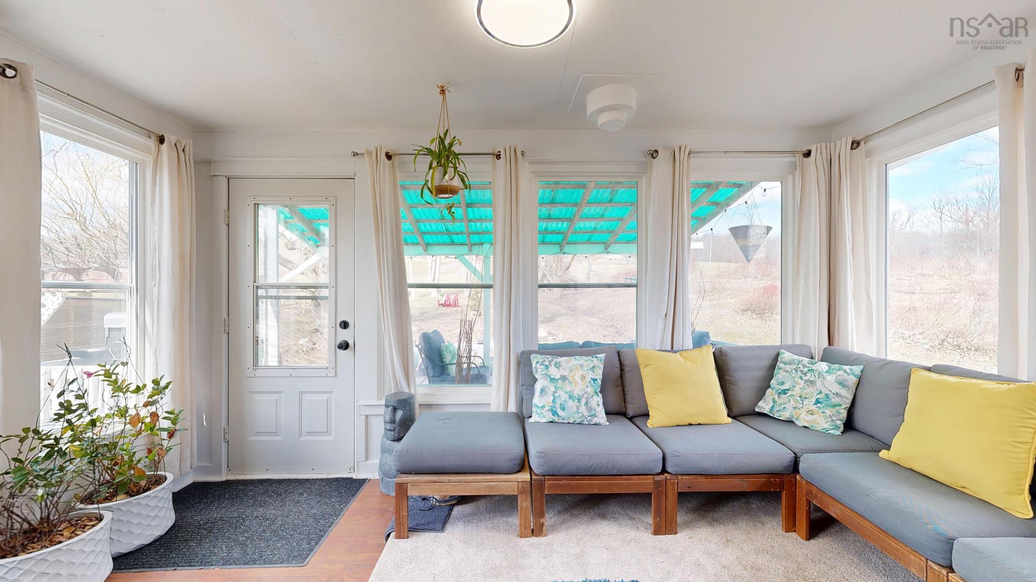 $415,000.00: 7025 12 Highway, North Alton