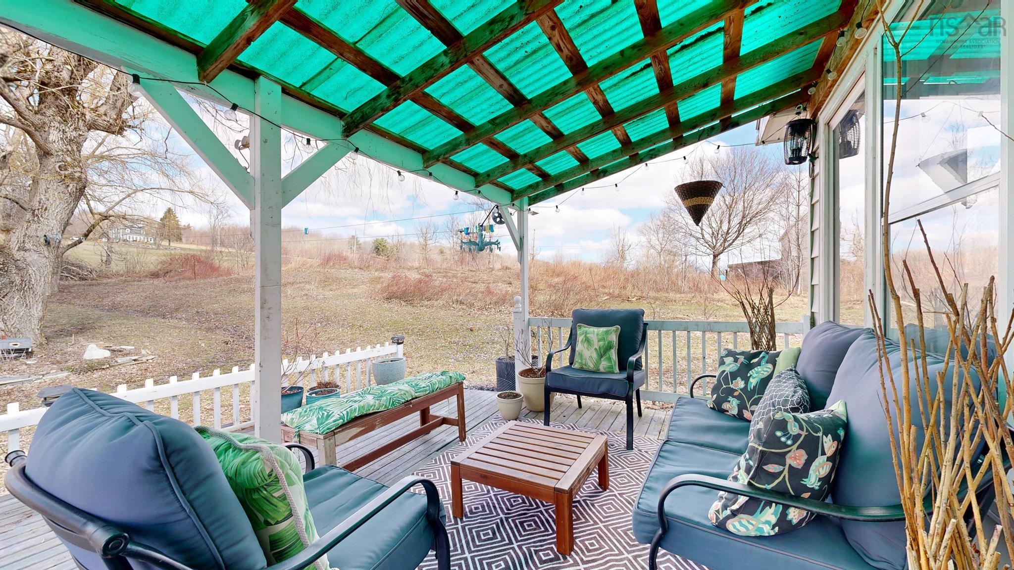 $415,000.00: 7025 12 Highway, North Alton