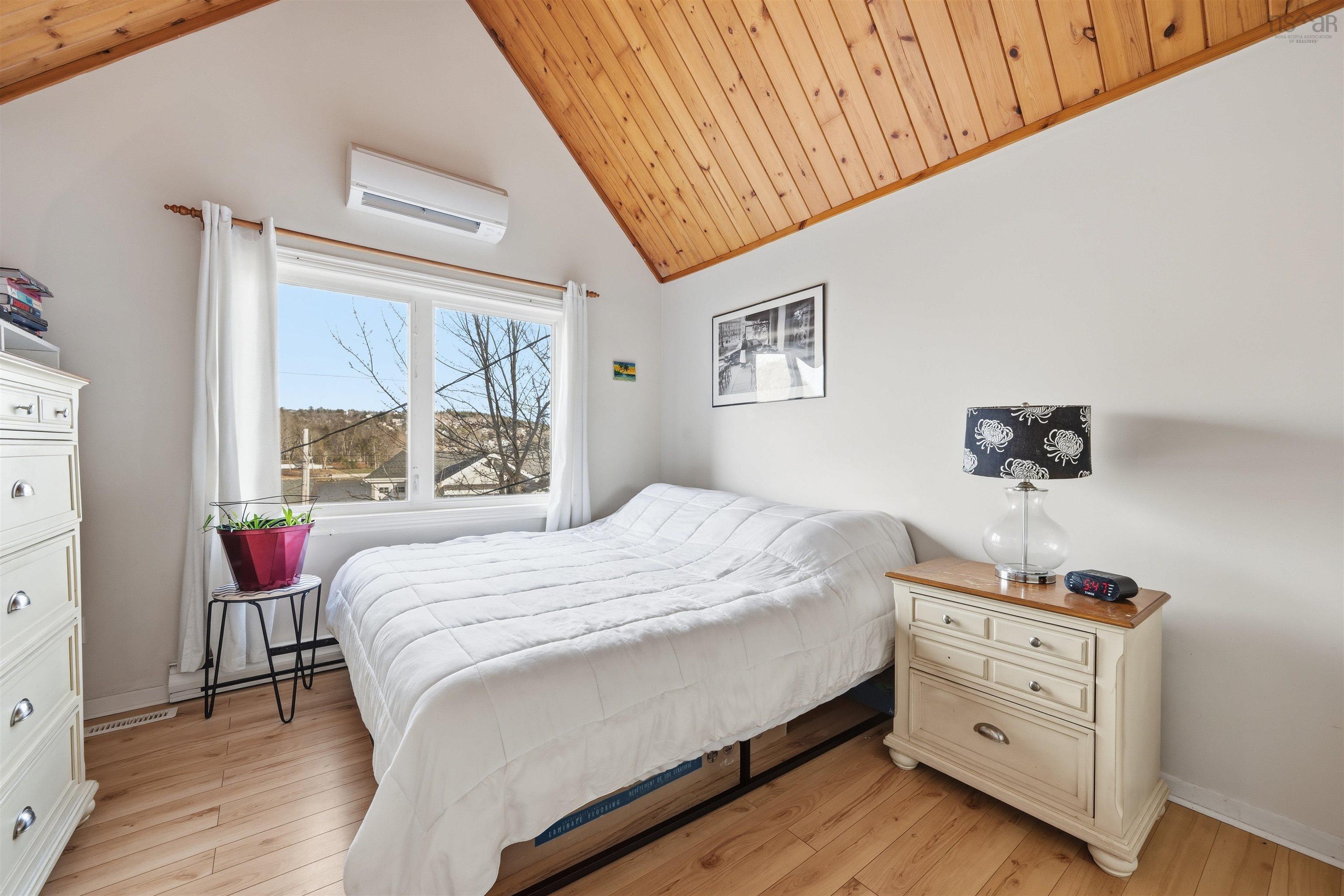 $649,900.00: 450 Shore Drive, Bedford