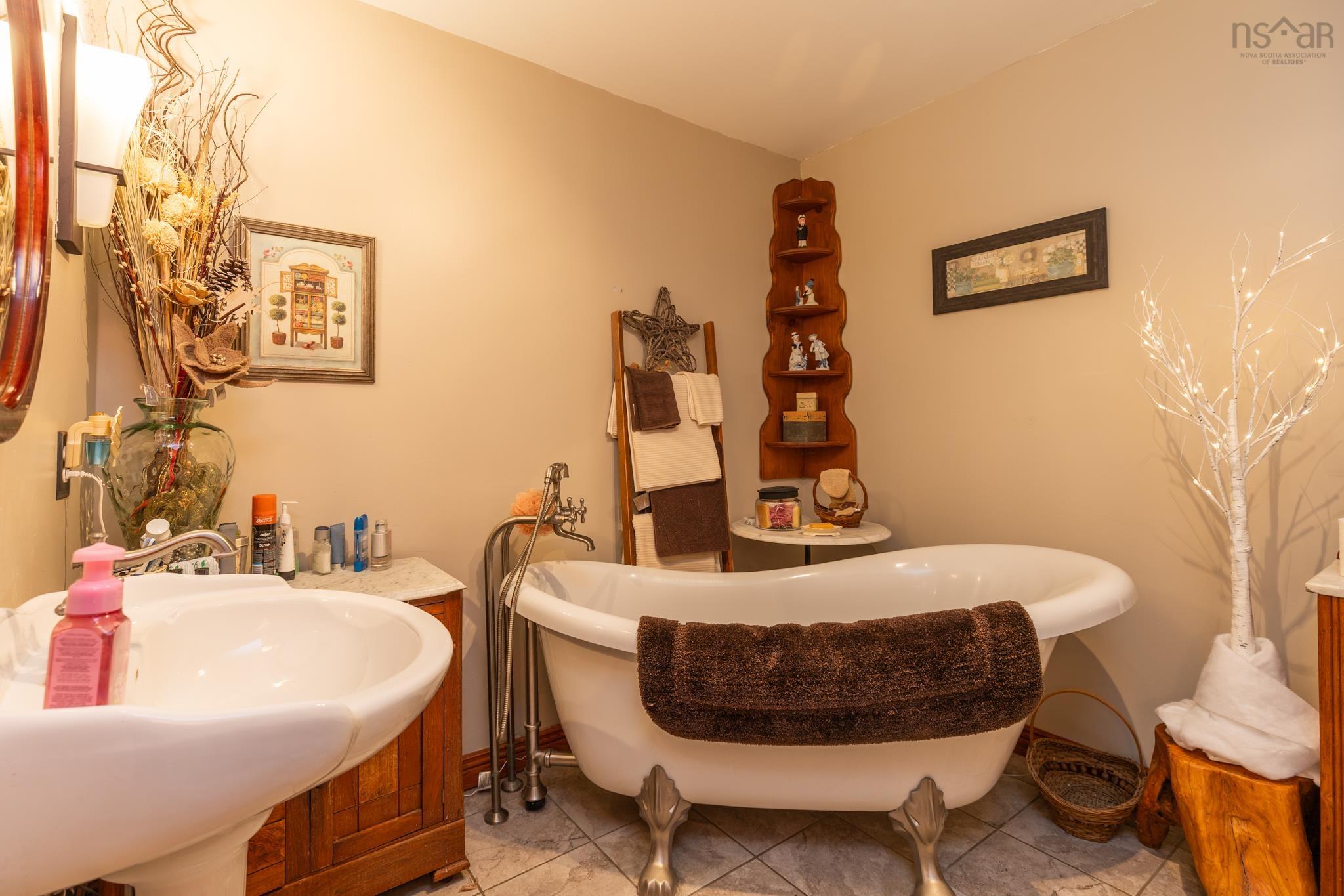 $559,900.00: 36 Green Rock Drive, South Chegoggin