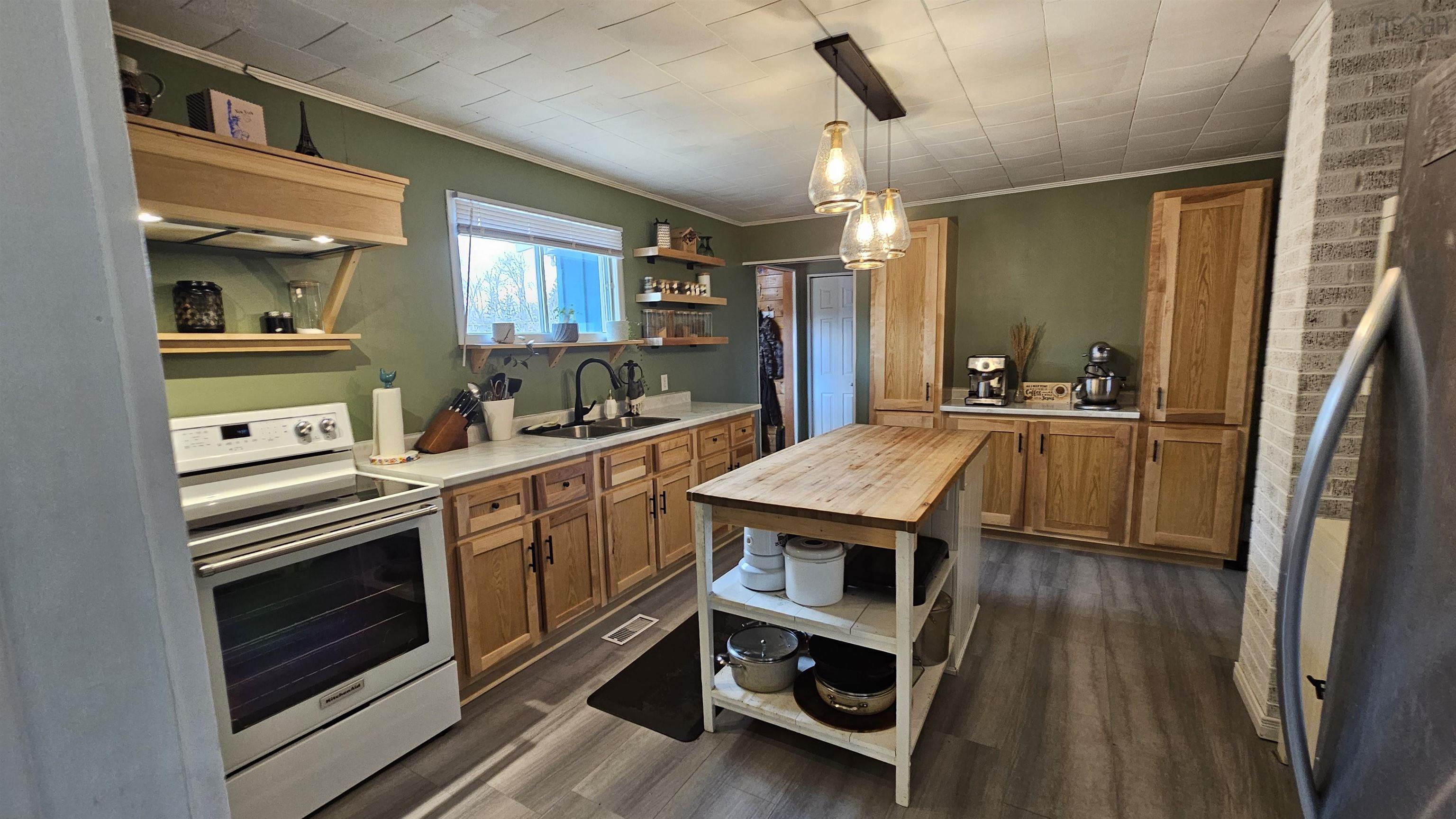 $350,000.00: 1093 Oak Park Road, Barrington