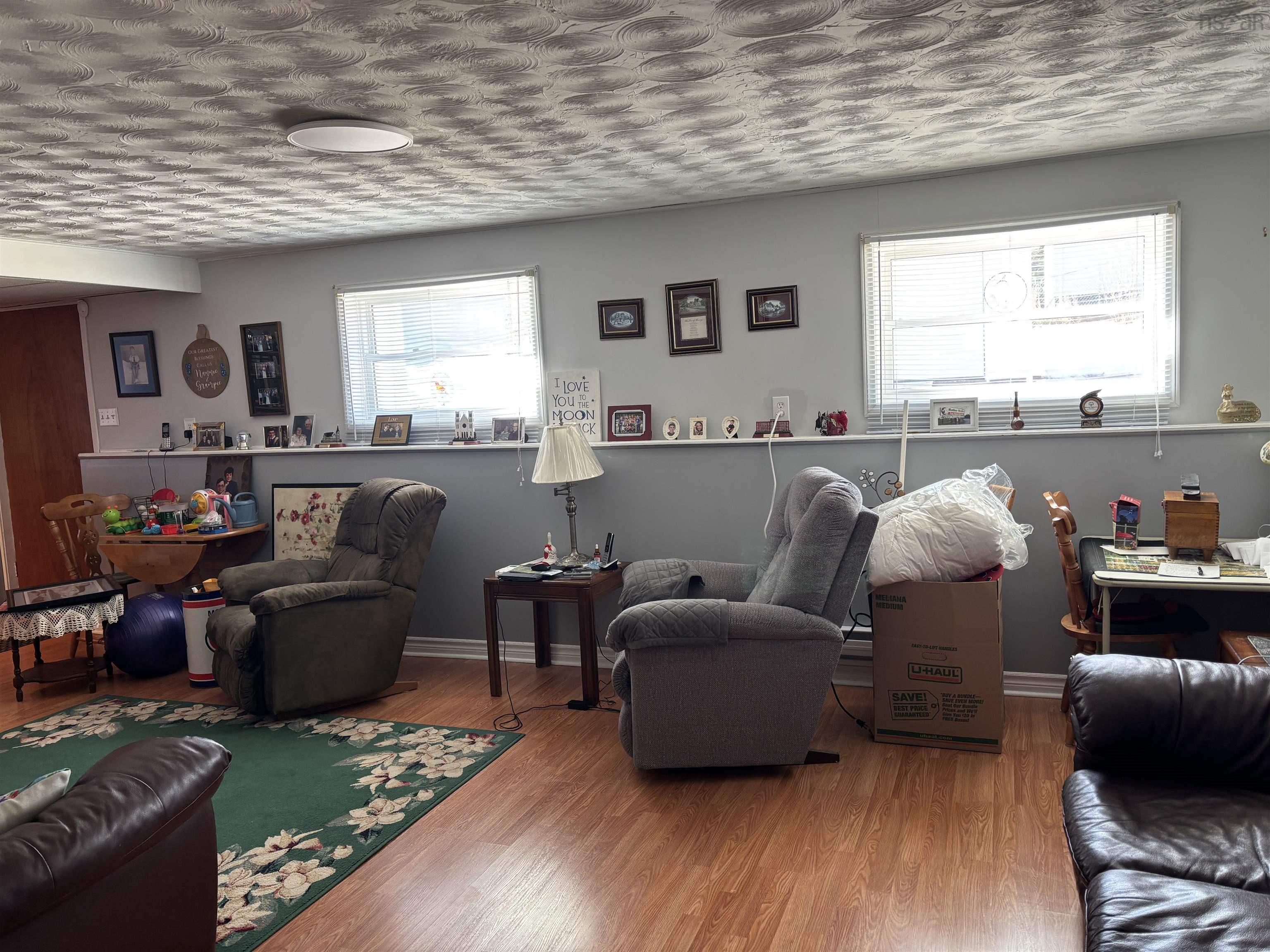 $440,000.00: 69 Sunrise Drive, Georges River