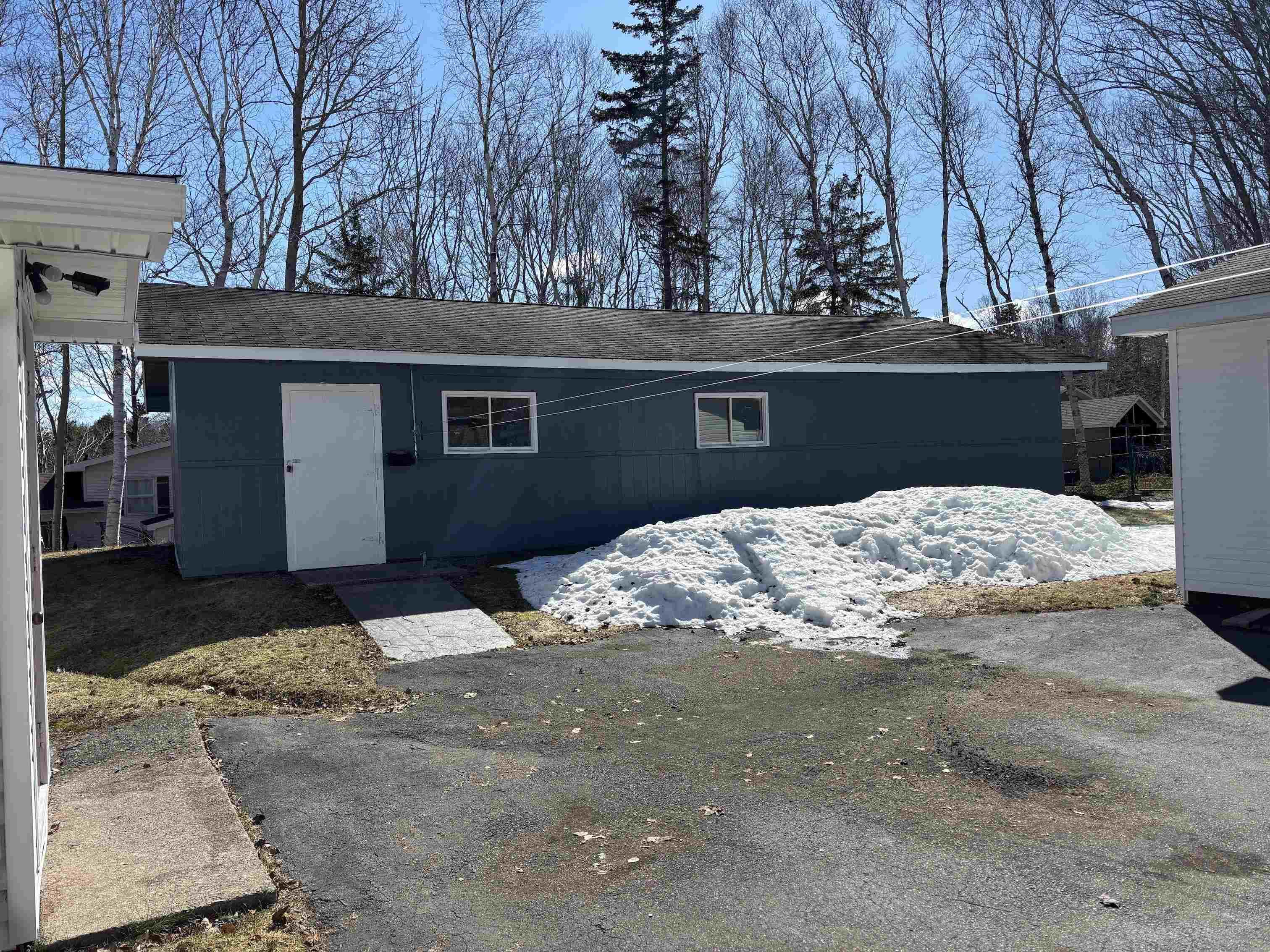 $440,000.00: 69 Sunrise Drive, Georges River