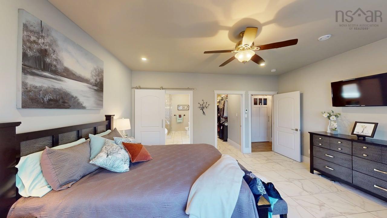 $695,000.00: 1910 West Street, Westville