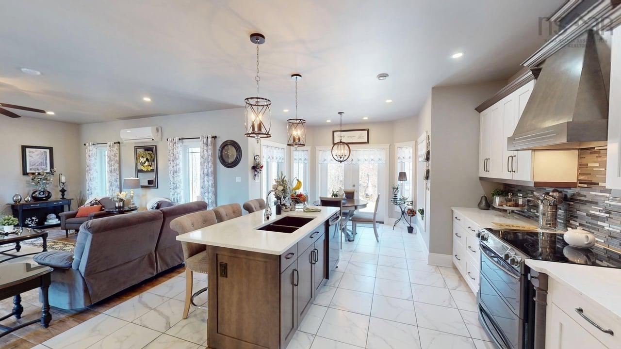 $695,000.00: 1910 West Street, Westville