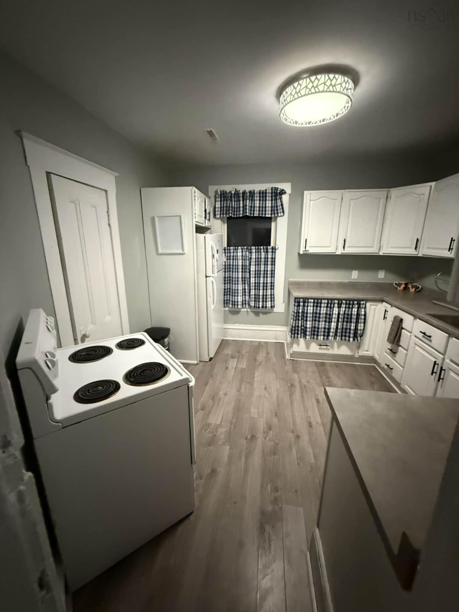 $299,900.00: 7 Foundry Street, Amherst