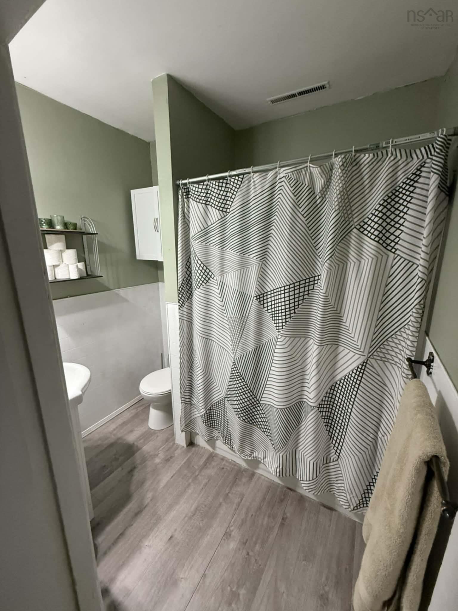 $299,900.00: 7 Foundry Street, Amherst