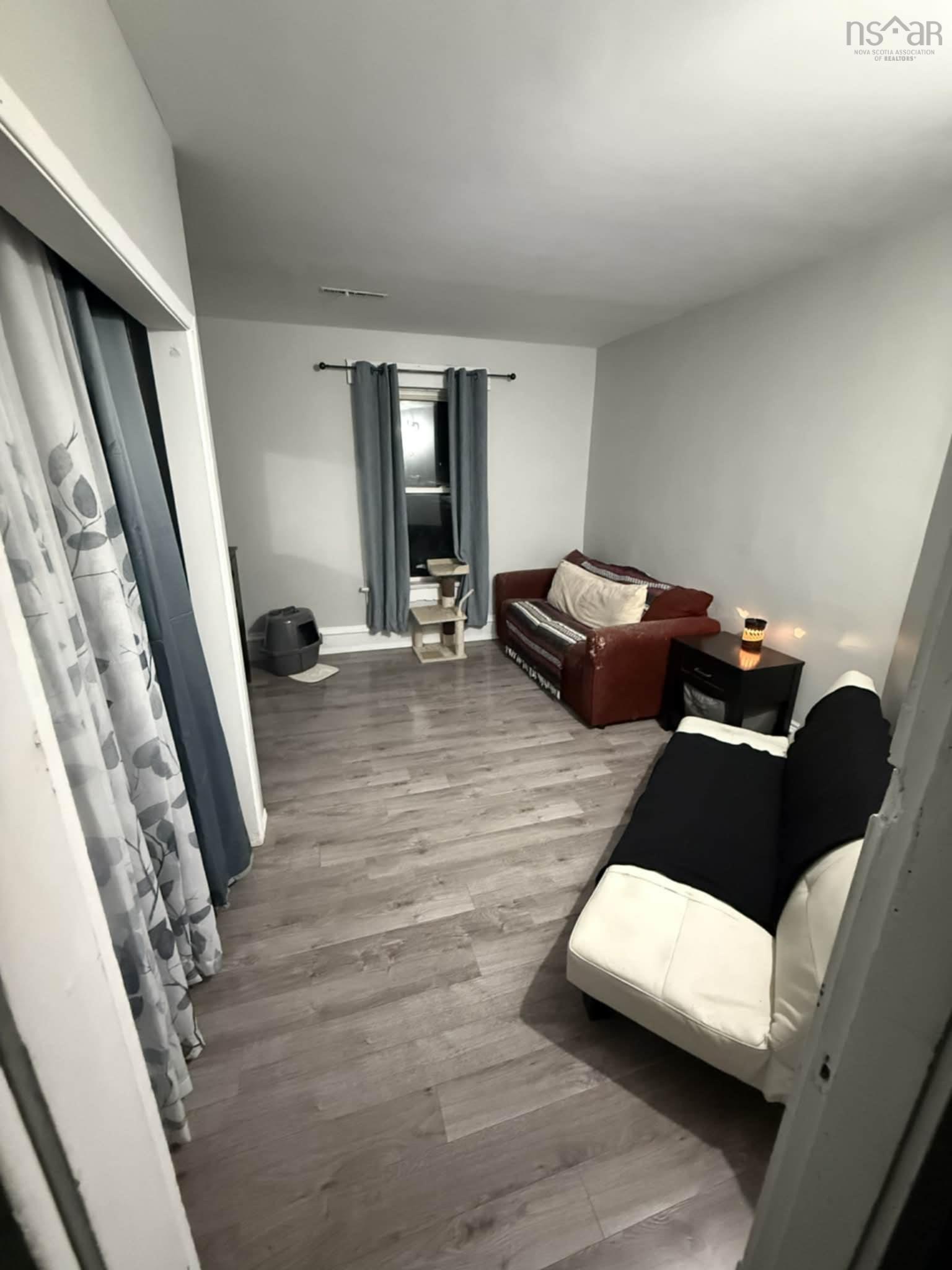 $299,900.00: 7 Foundry Street, Amherst