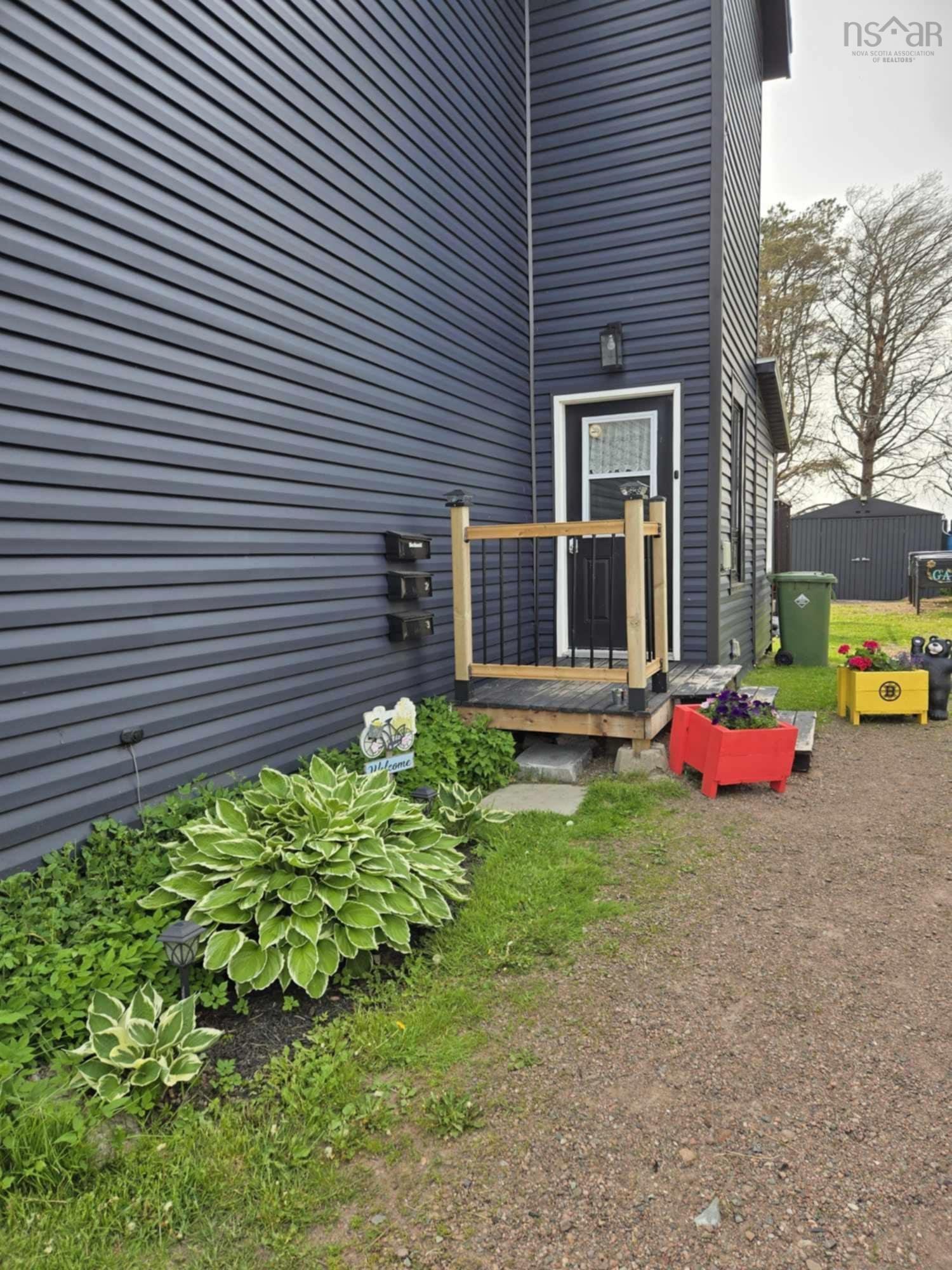 $299,900.00: 7 Foundry Street, Amherst