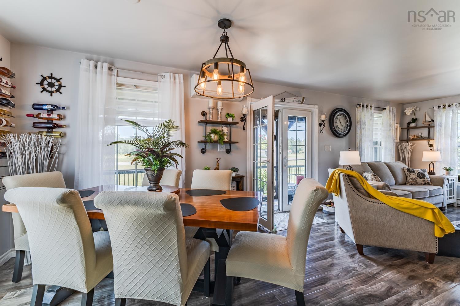 $585,000.00: 1923 Fox Harbour Rd, Fox Harbour