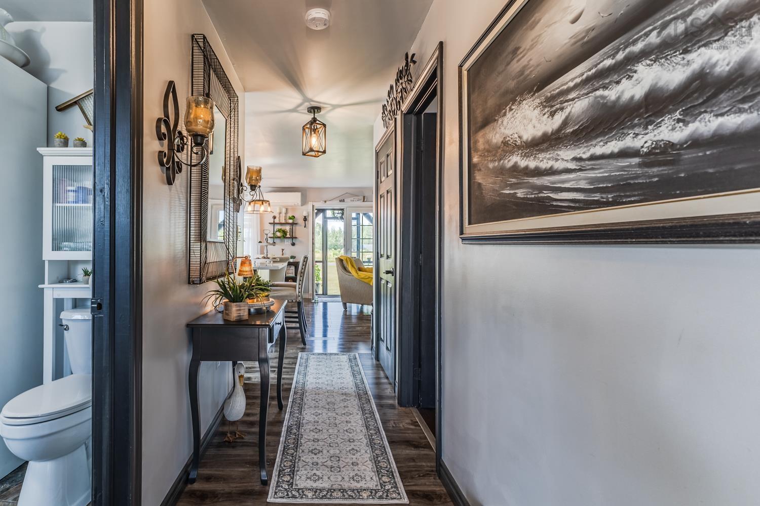 $585,000.00: 1923 Fox Harbour Rd, Fox Harbour