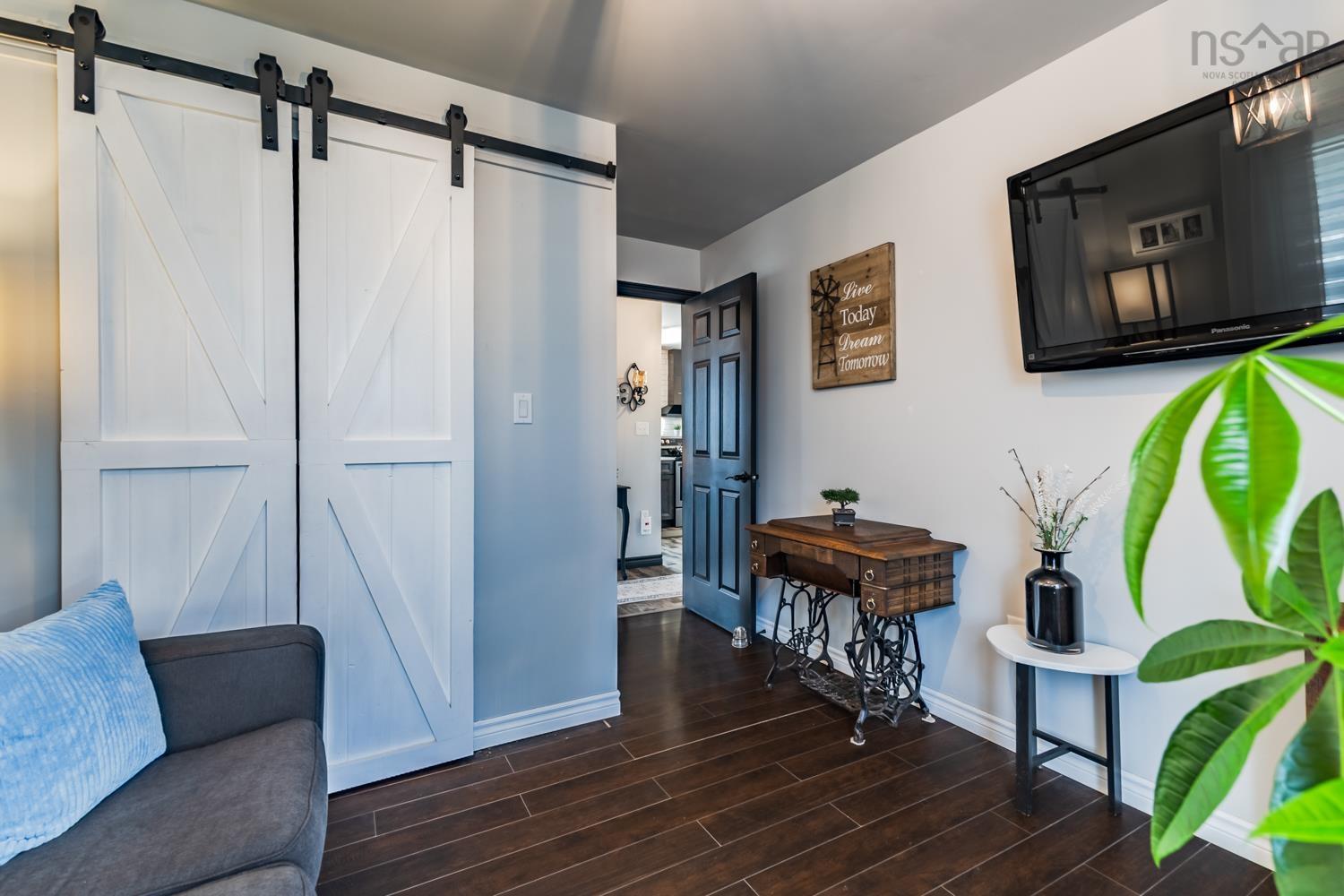 $585,000.00: 1923 Fox Harbour Rd, Fox Harbour