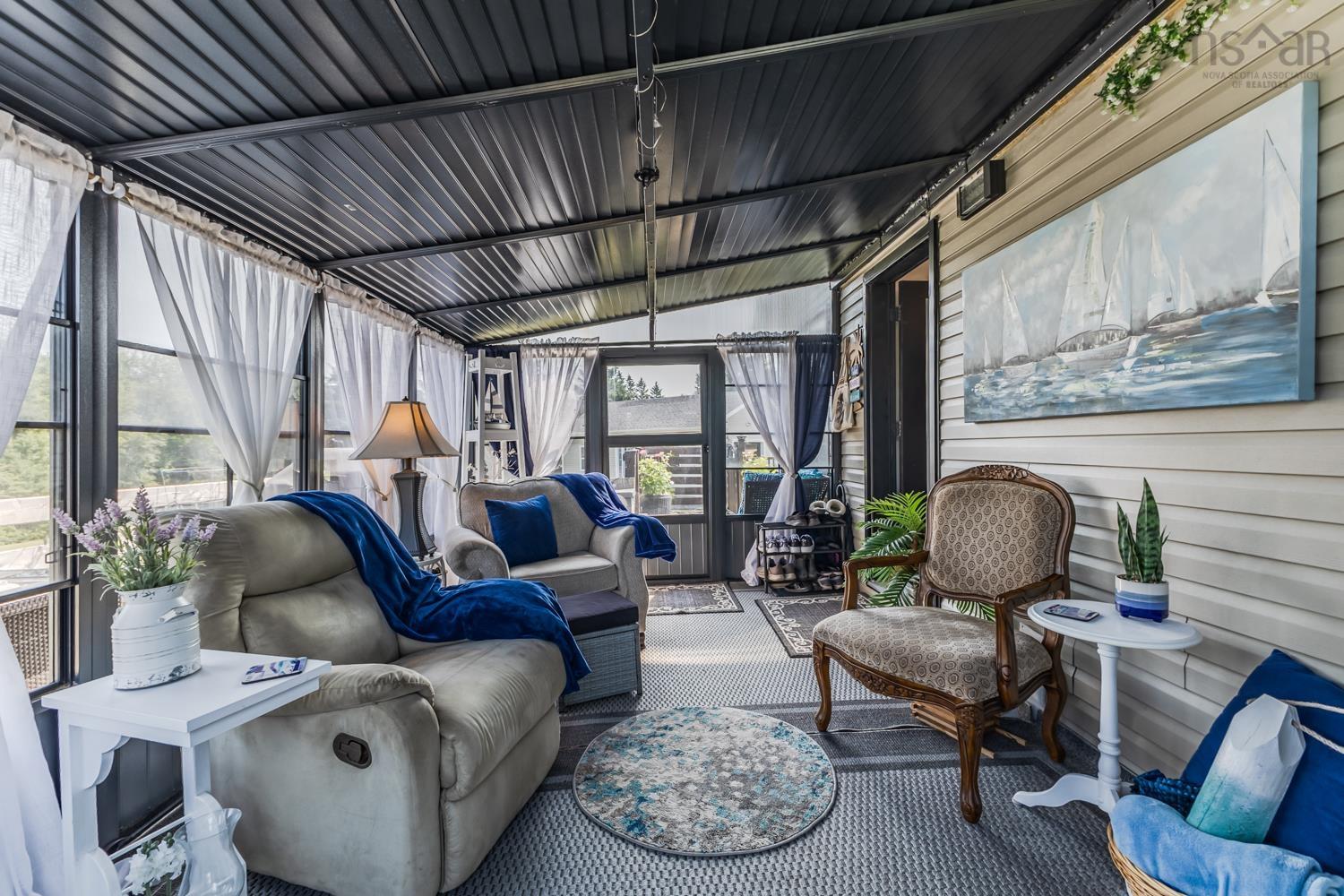 $585,000.00: 1923 Fox Harbour Rd, Fox Harbour