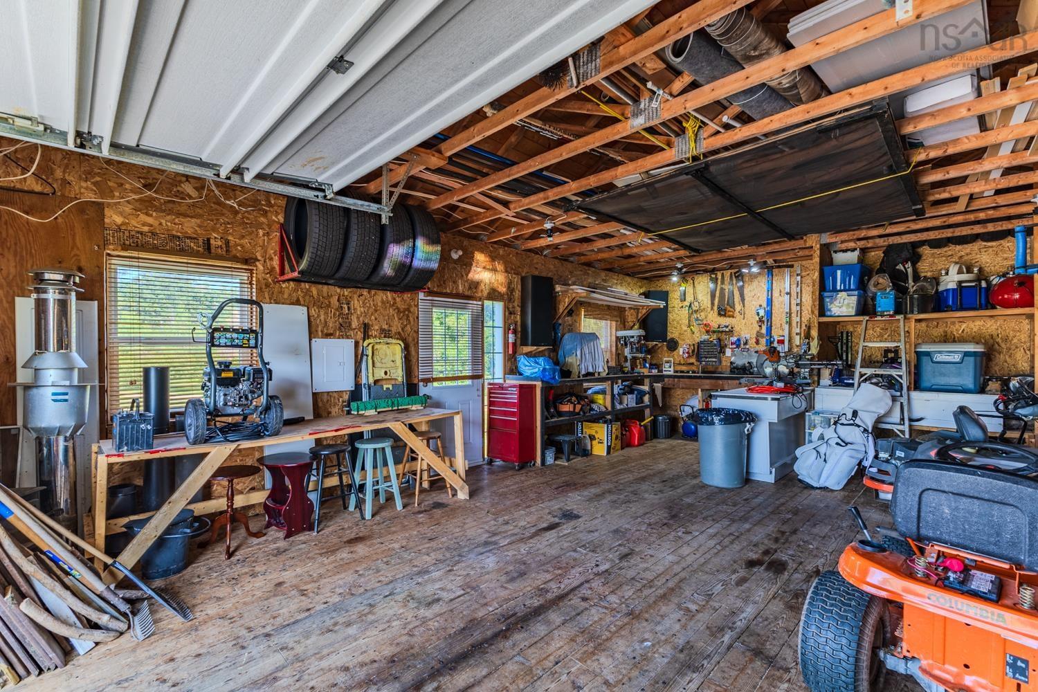 $585,000.00: 1923 Fox Harbour Rd, Fox Harbour