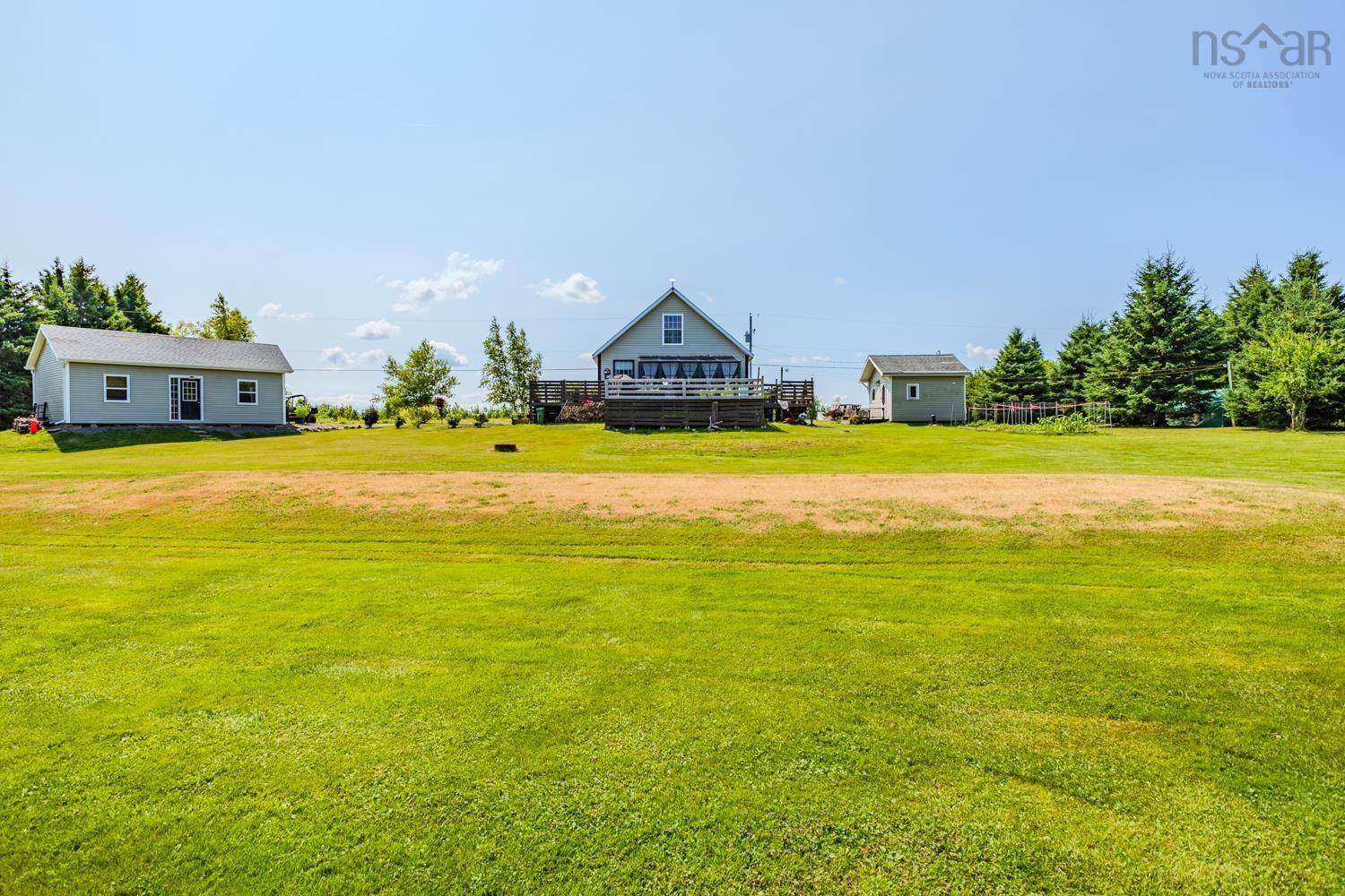 $585,000.00: 1923 Fox Harbour Rd, Fox Harbour