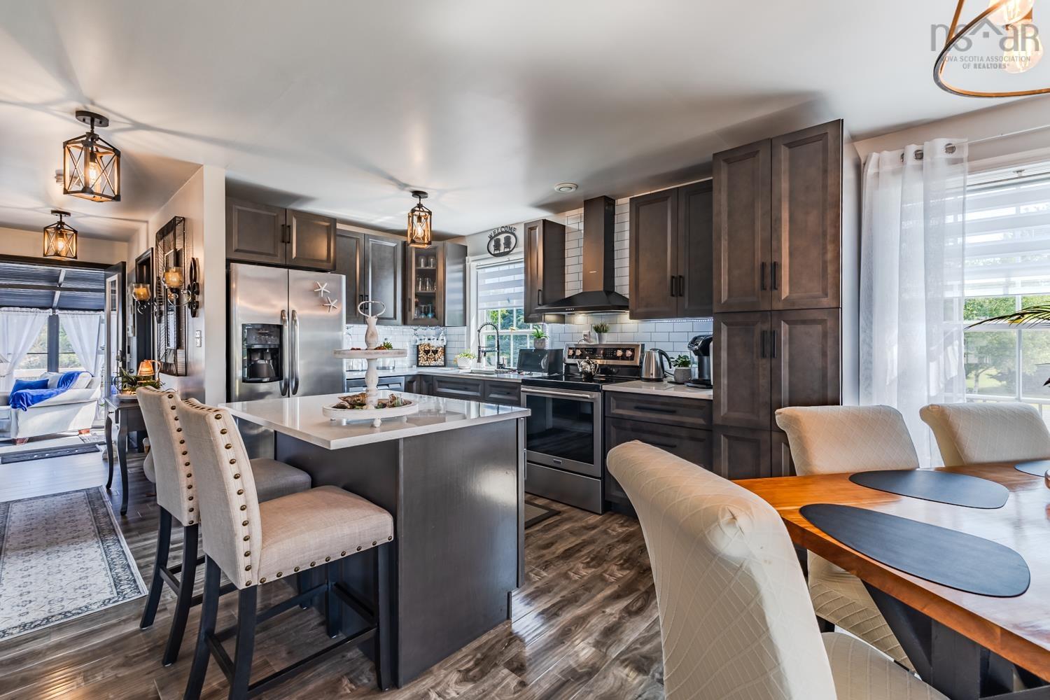 $585,000.00: 1923 Fox Harbour Rd, Fox Harbour