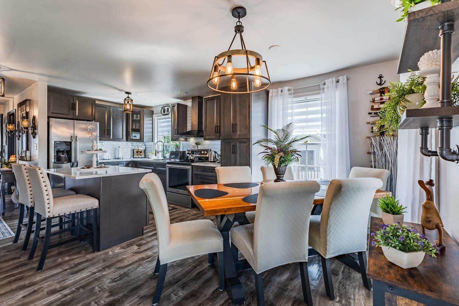 $585,000.00: 1923 Fox Harbour Rd, Fox Harbour