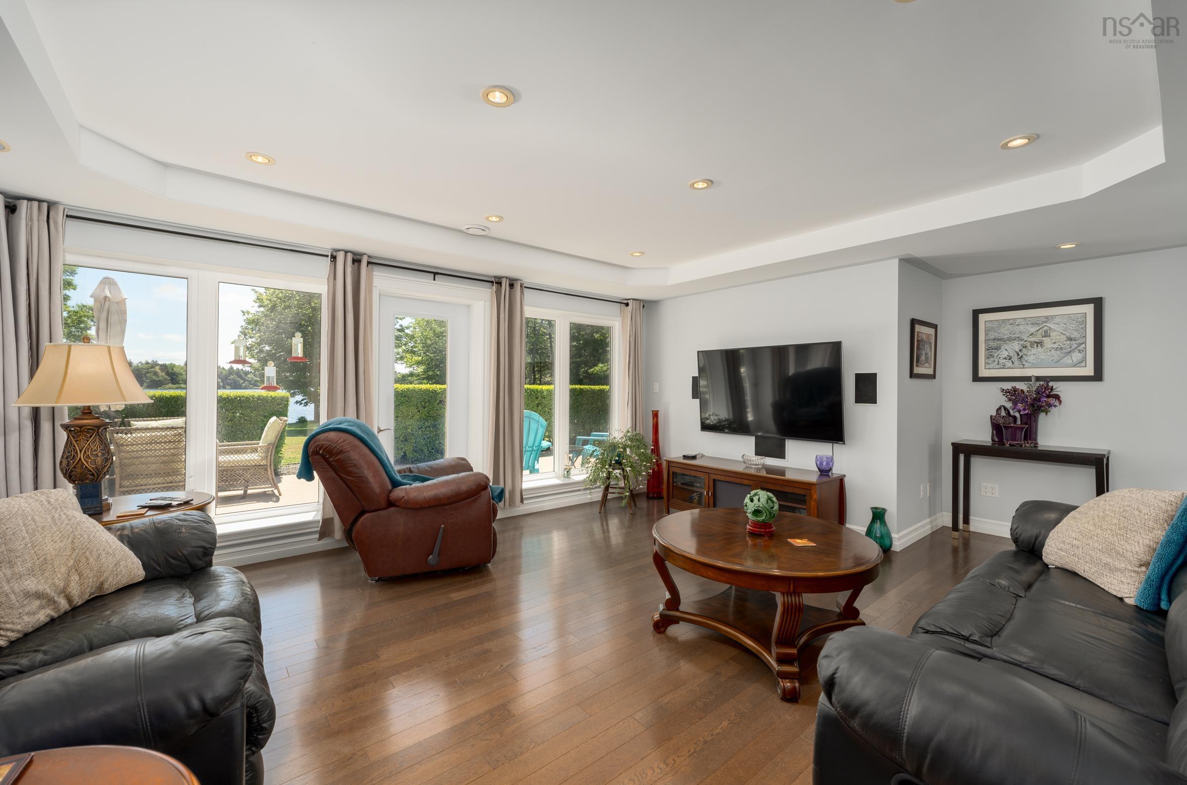 $1,190,000.00: 4400 Second Division Road, Concession