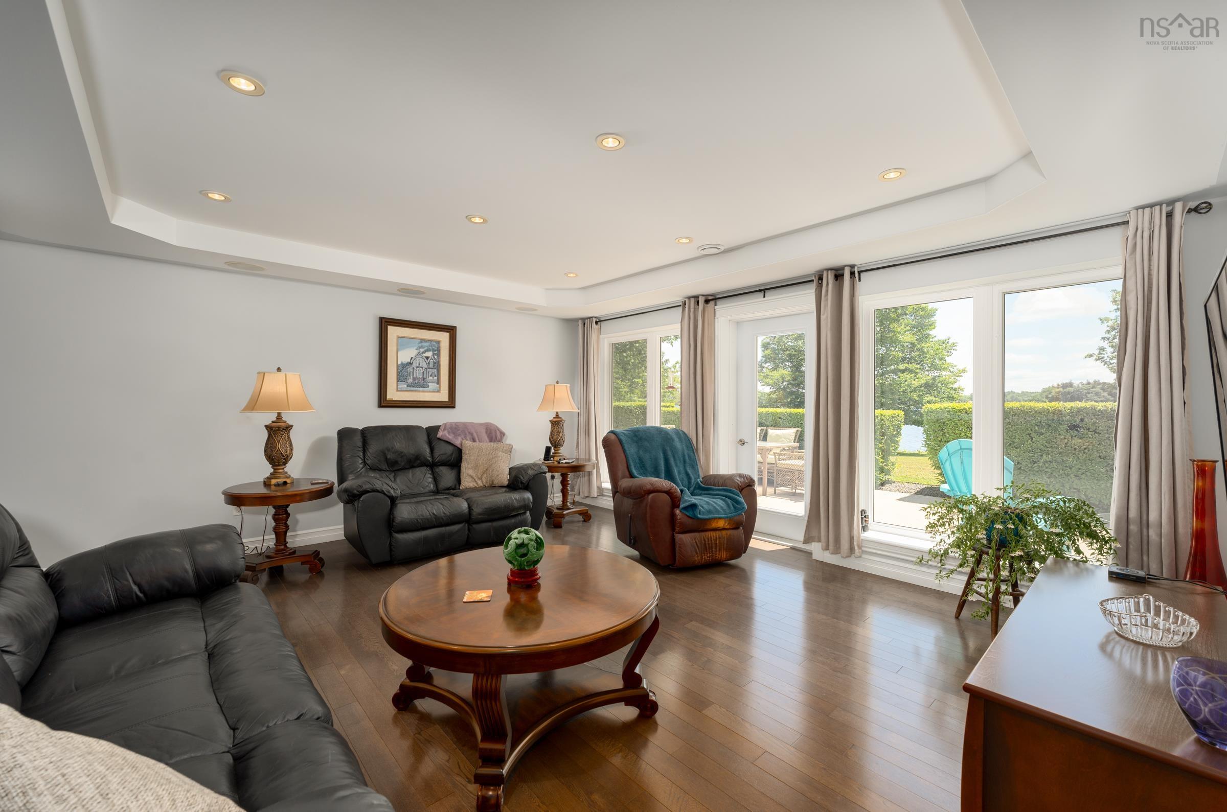 $1,190,000.00: 4400 Second Division Road, Concession