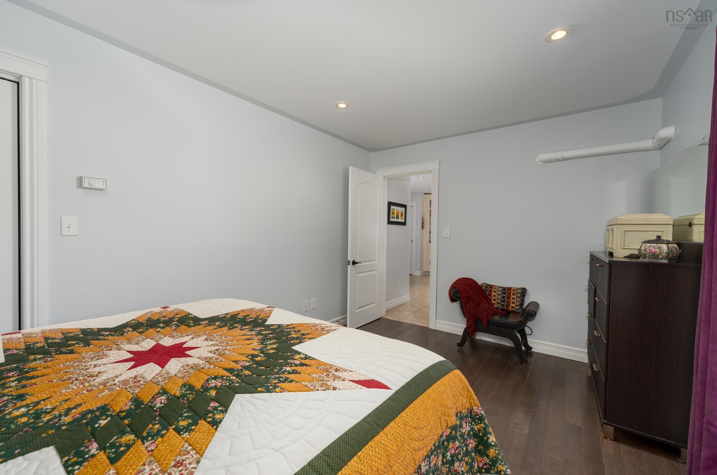 $1,190,000.00: 4400 Second Division Road, Concession