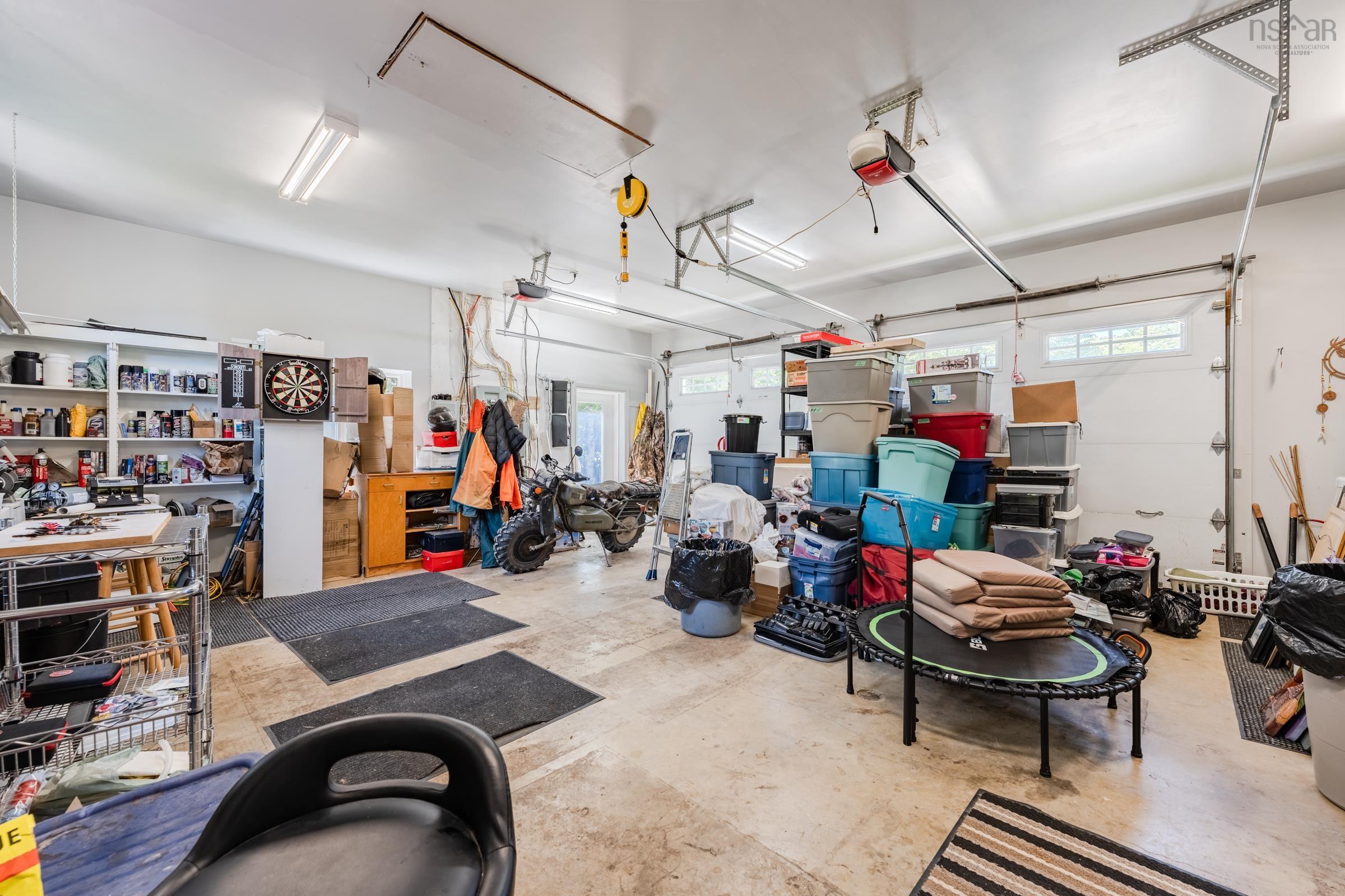 $1,190,000.00: 4400 Second Division Road, Concession