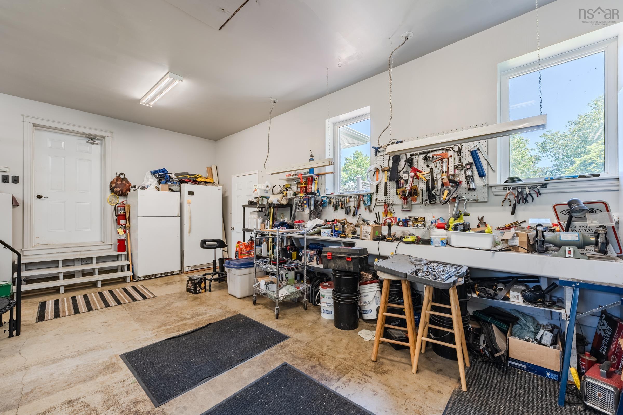 $1,190,000.00: 4400 Second Division Road, Concession