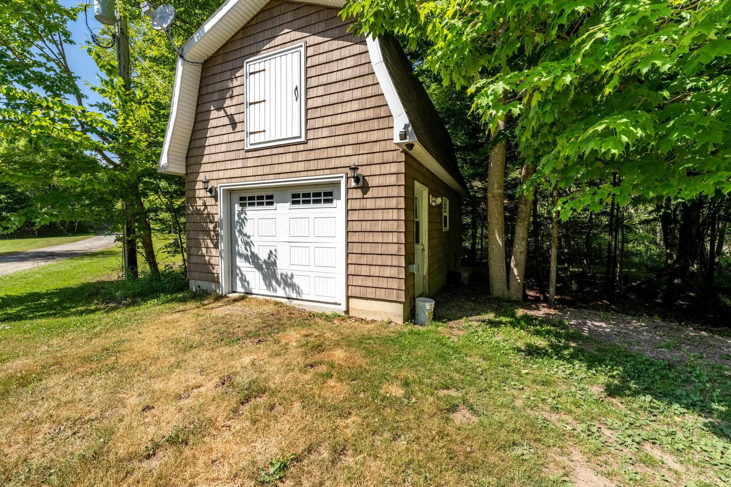 $1,190,000.00: 4400 Second Division Road, Concession