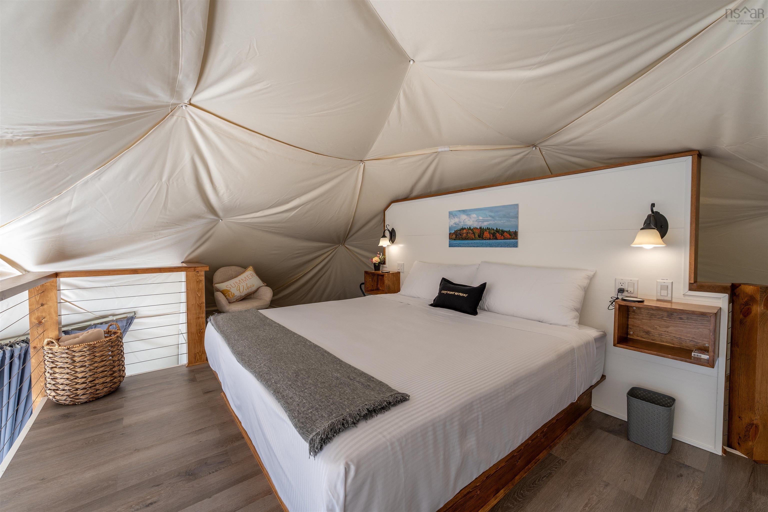 $1,190,000.00: 4400 Second Division Road, Concession