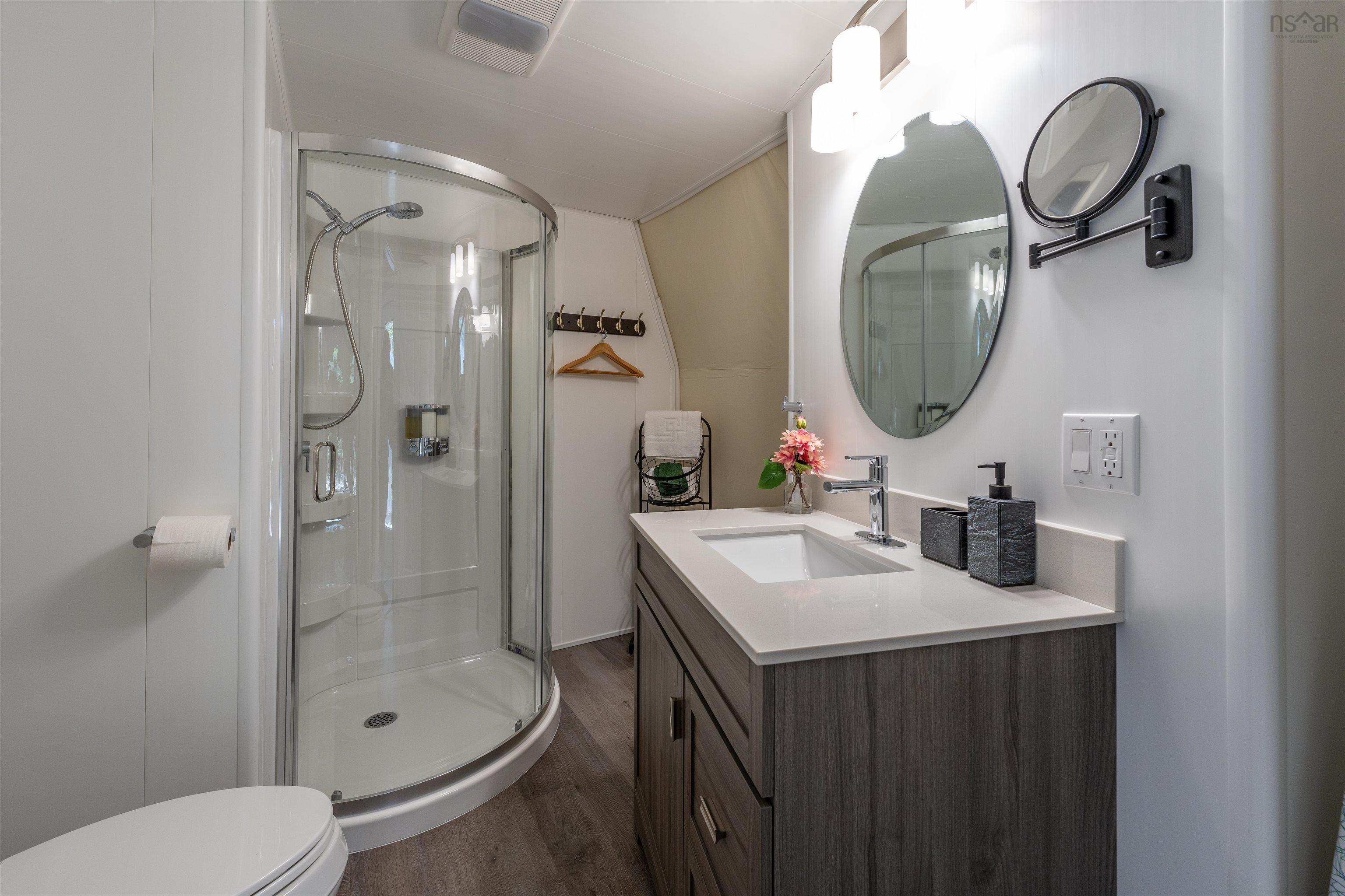 $1,190,000.00: 4400 Second Division Road, Concession