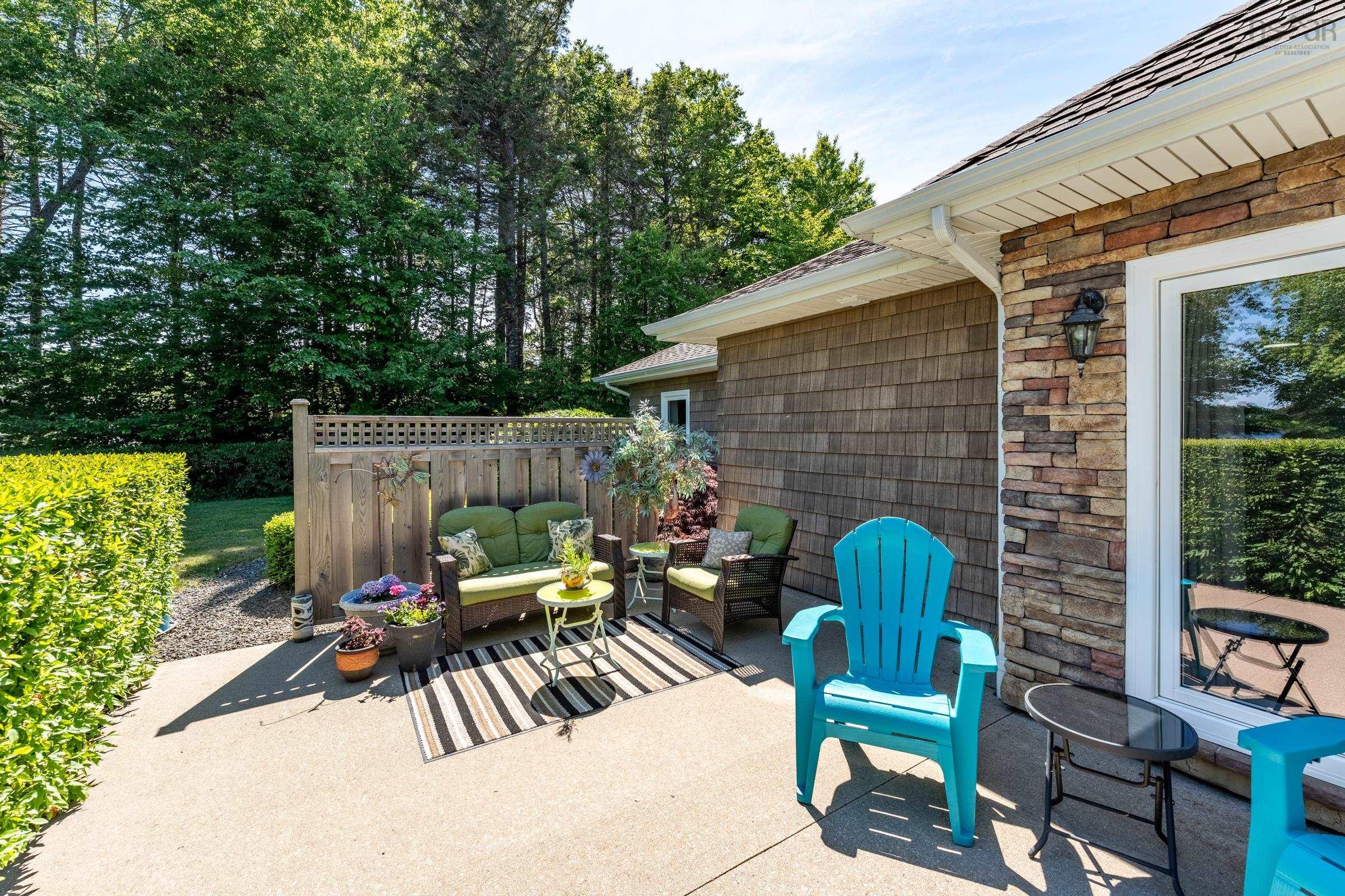 $1,190,000.00: 4400 Second Division Road, Concession