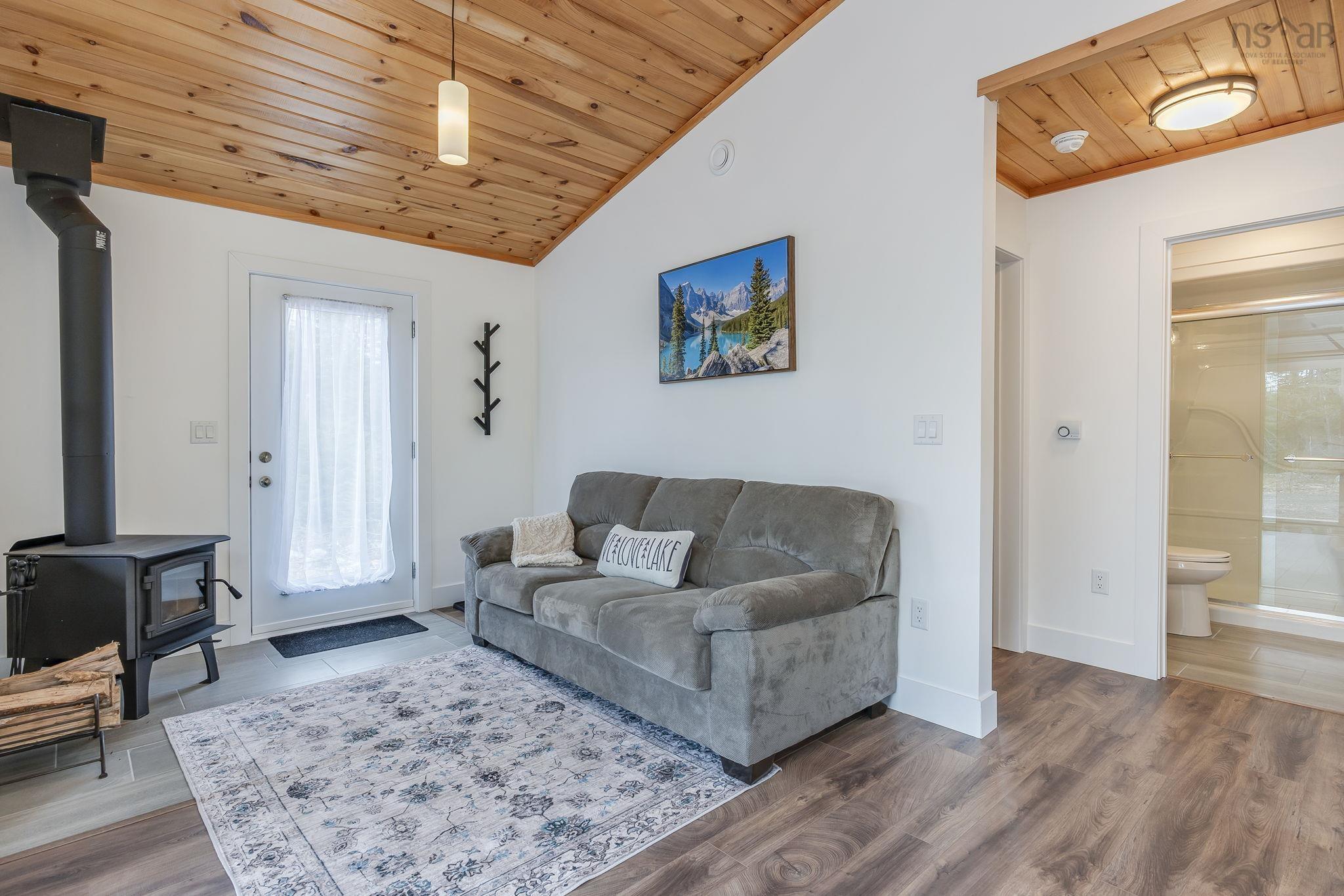$299,900.00: 366 Loon Lake Drive, Lake Paul