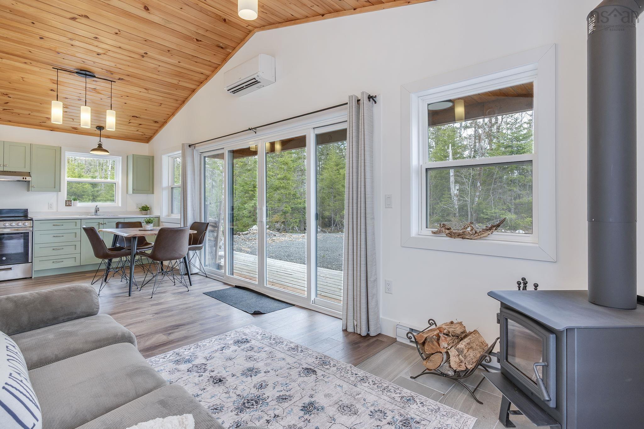 $299,900.00: 366 Loon Lake Drive, Lake Paul