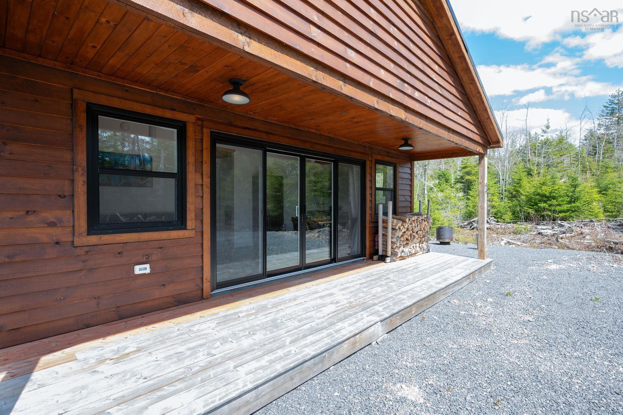 $299,900.00: 366 Loon Lake Drive, Lake Paul