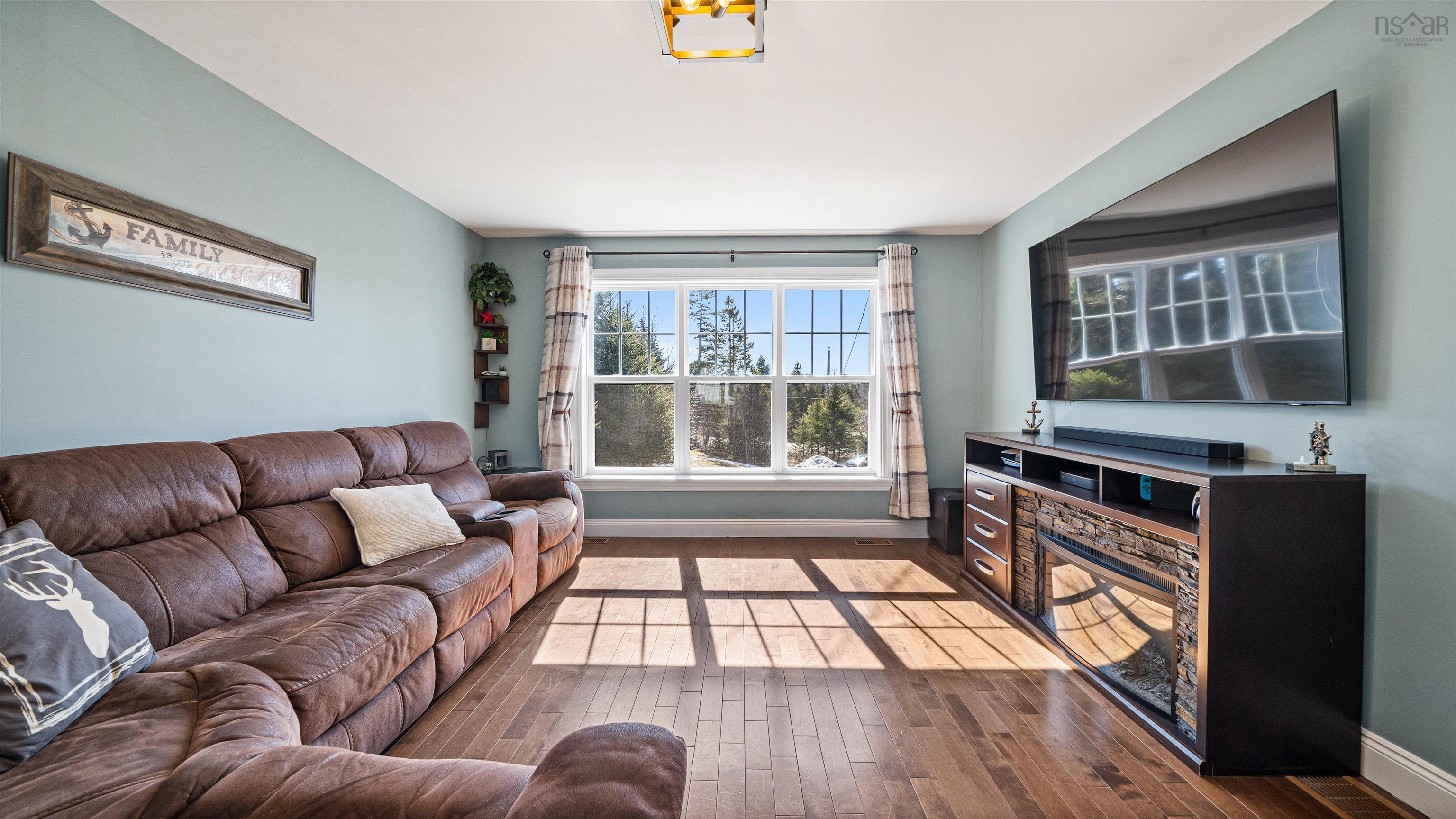 $649,900.00: 58 Candy Mountain Road, Mineville