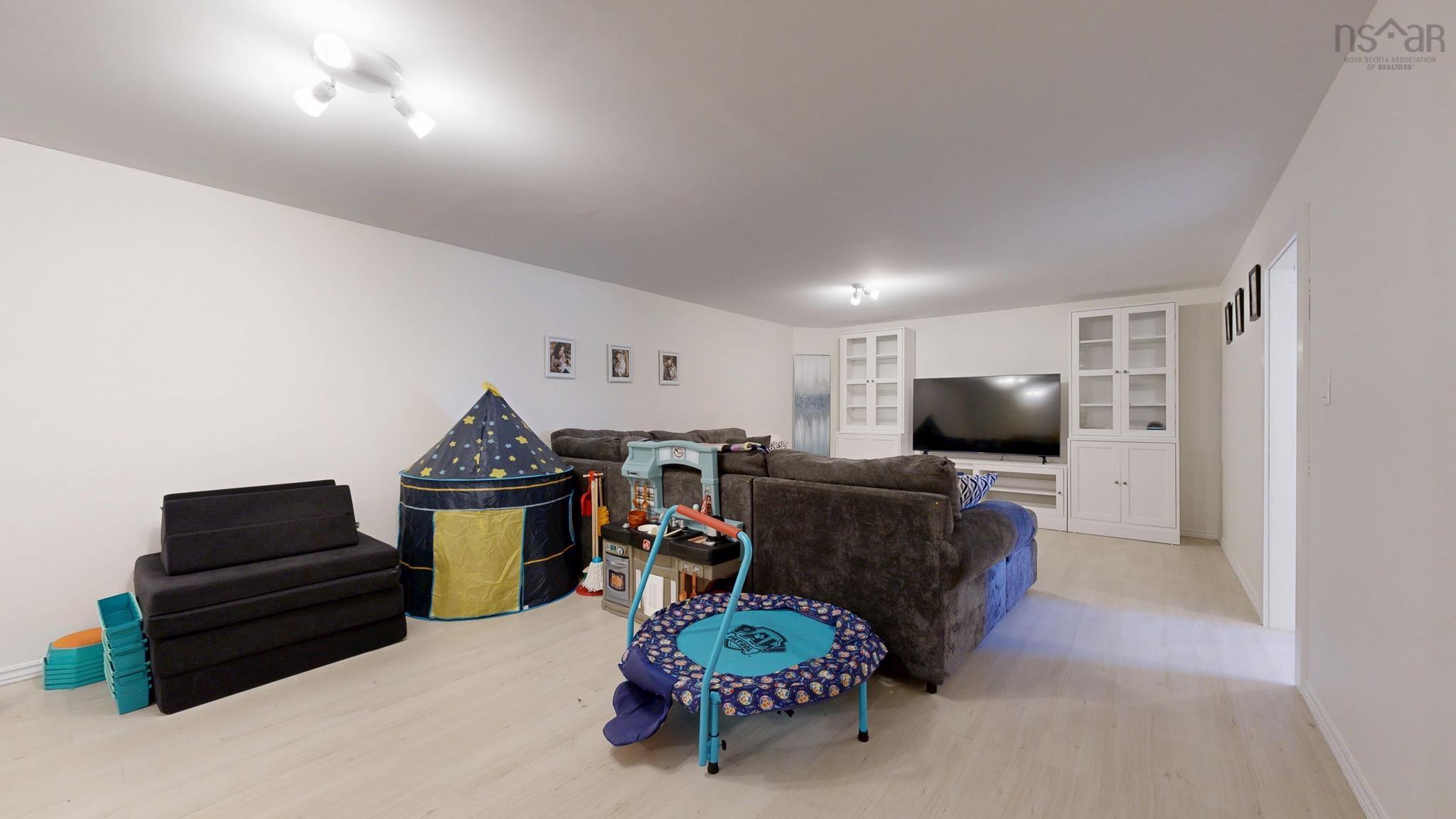 $534,900.00: 165 Canaan Mountain Road, Canaan