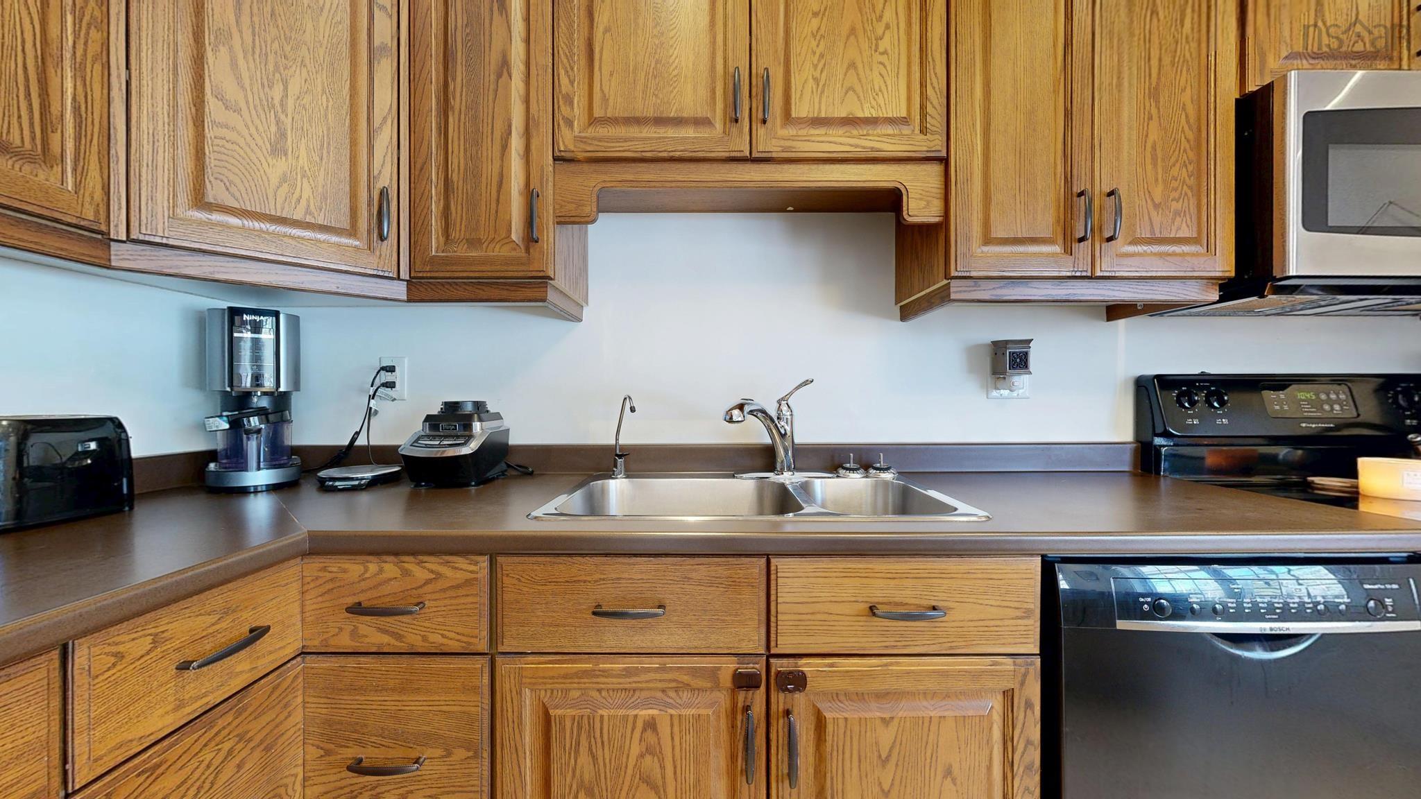 $534,900.00: 165 Canaan Mountain Road, Canaan