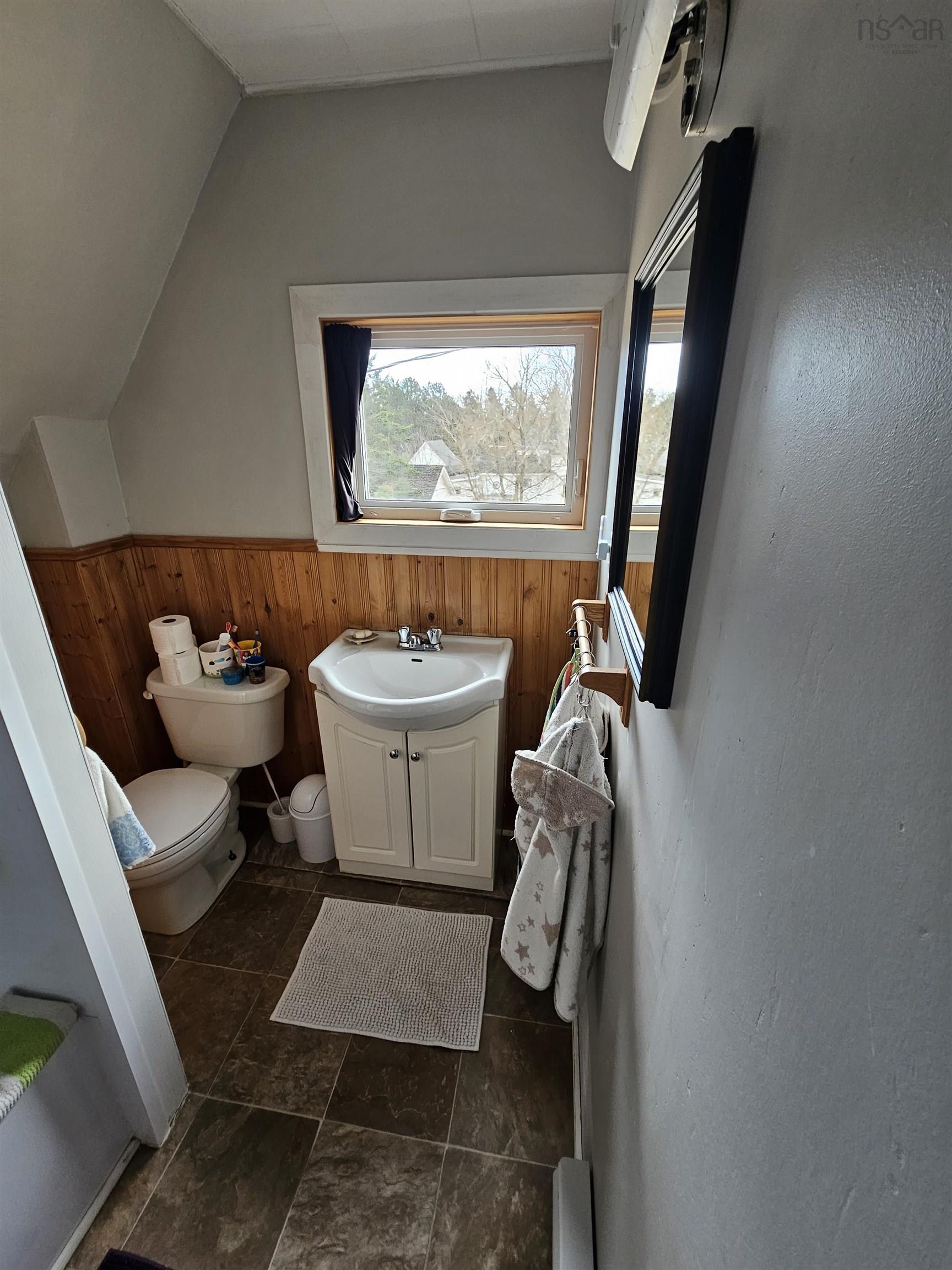 $249,900.00: 19 James Street, Oxford