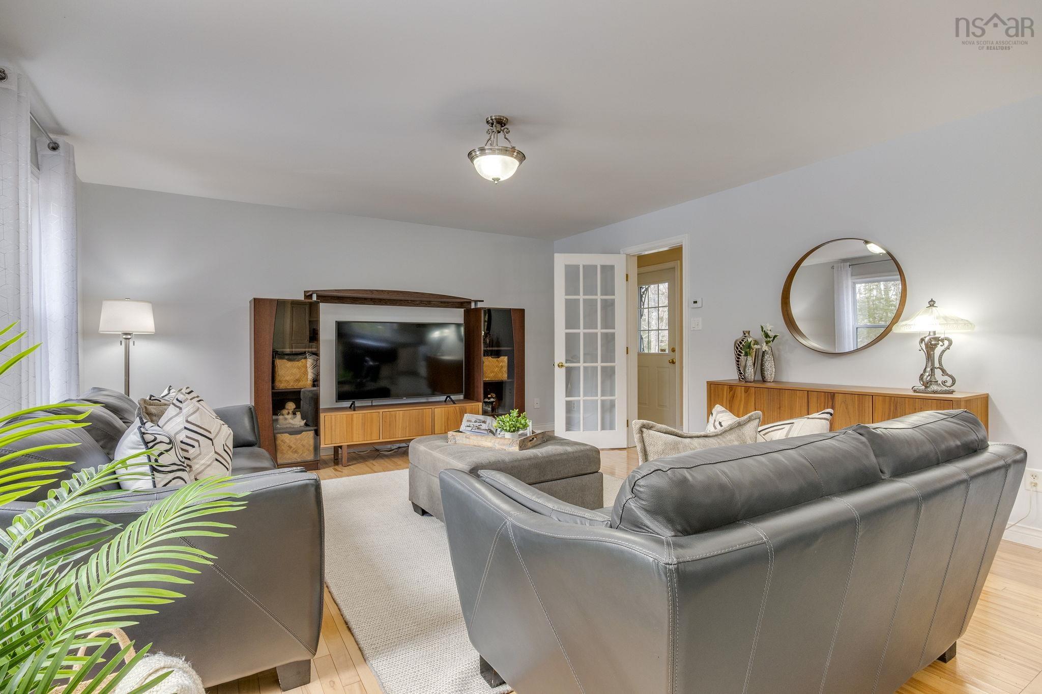 $749,900.00: 44 Tattenham Crescent, Hammonds Plains