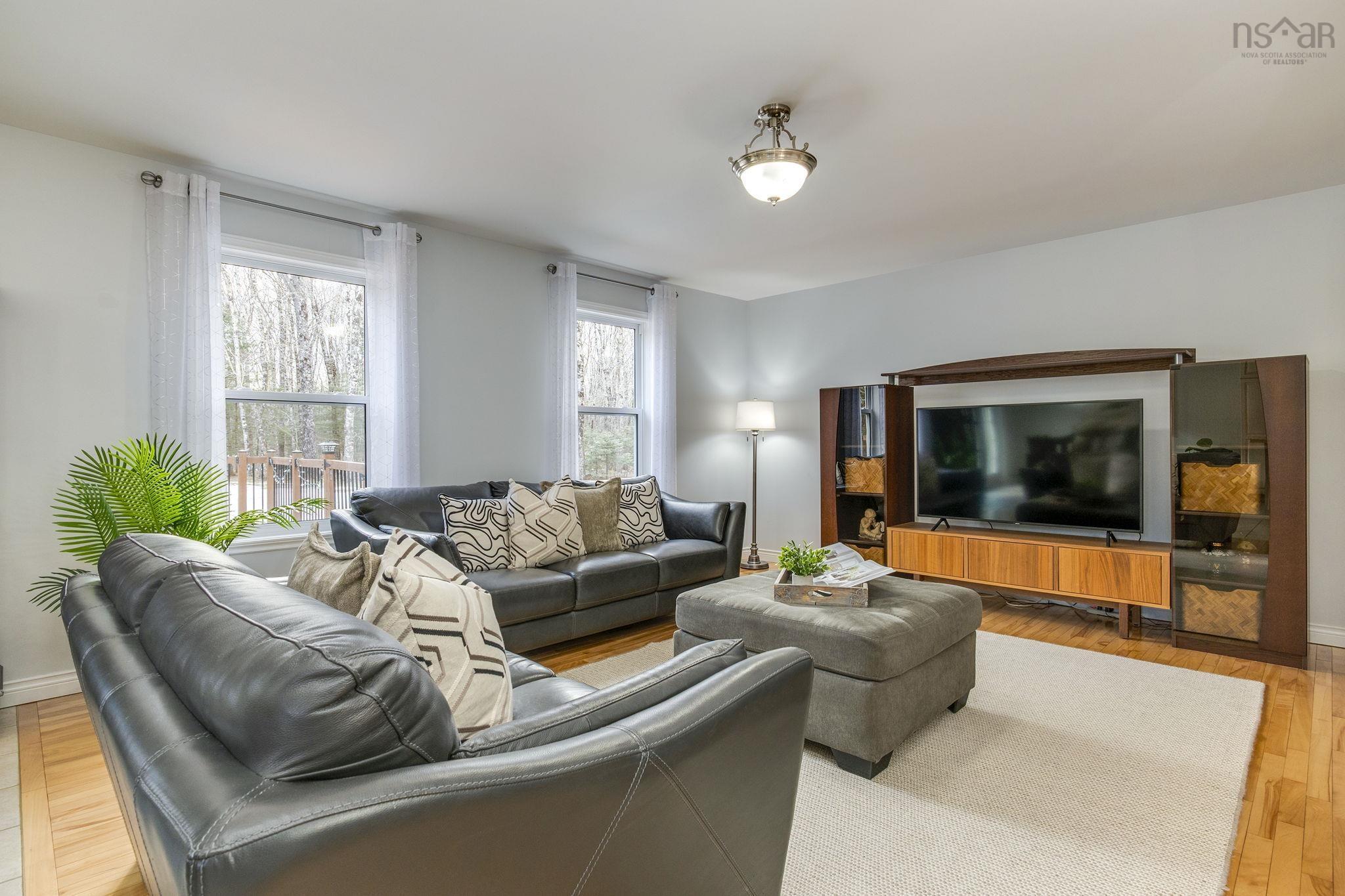 $749,900.00: 44 Tattenham Crescent, Hammonds Plains