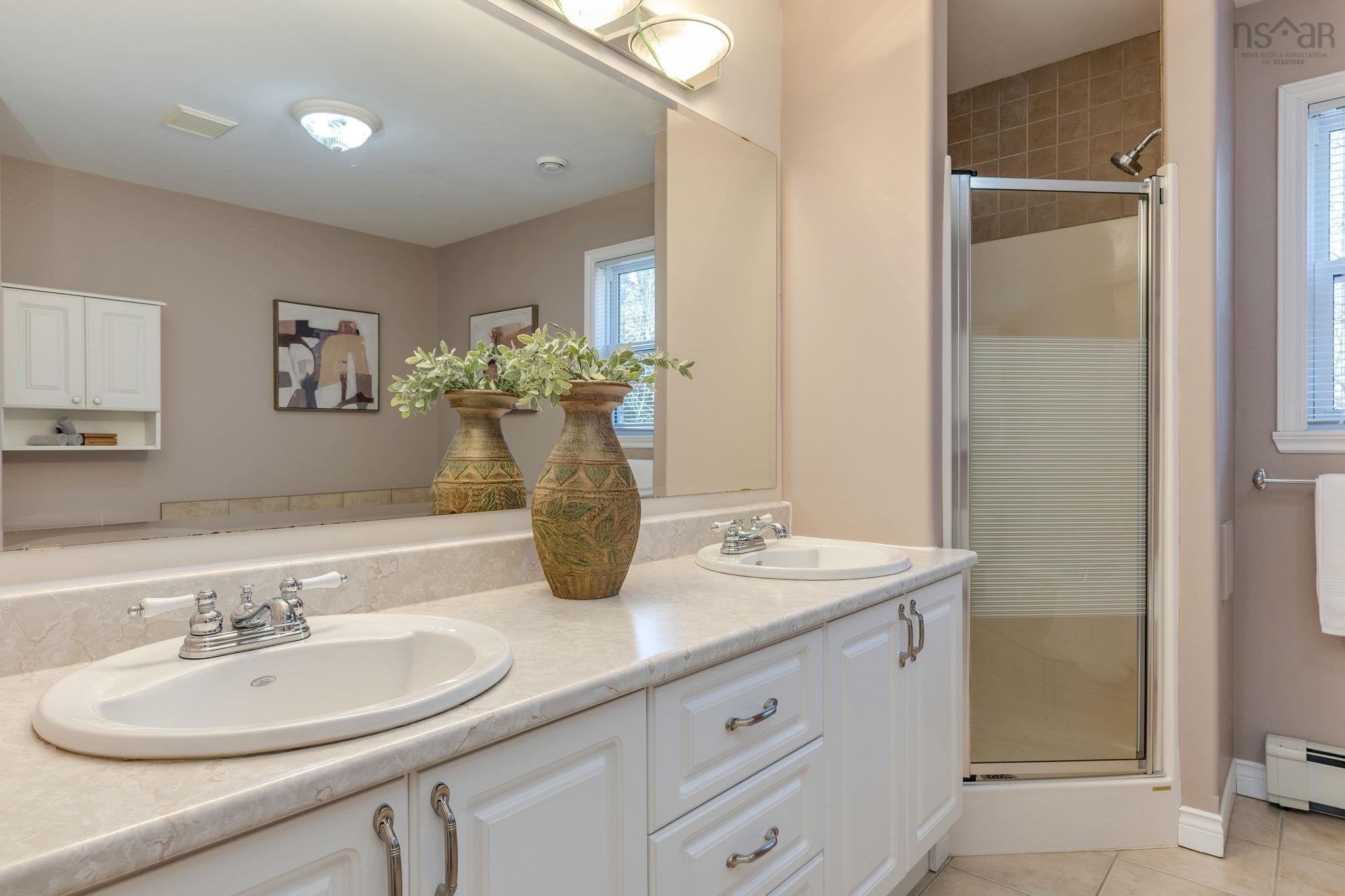 $749,900.00: 44 Tattenham Crescent, Hammonds Plains