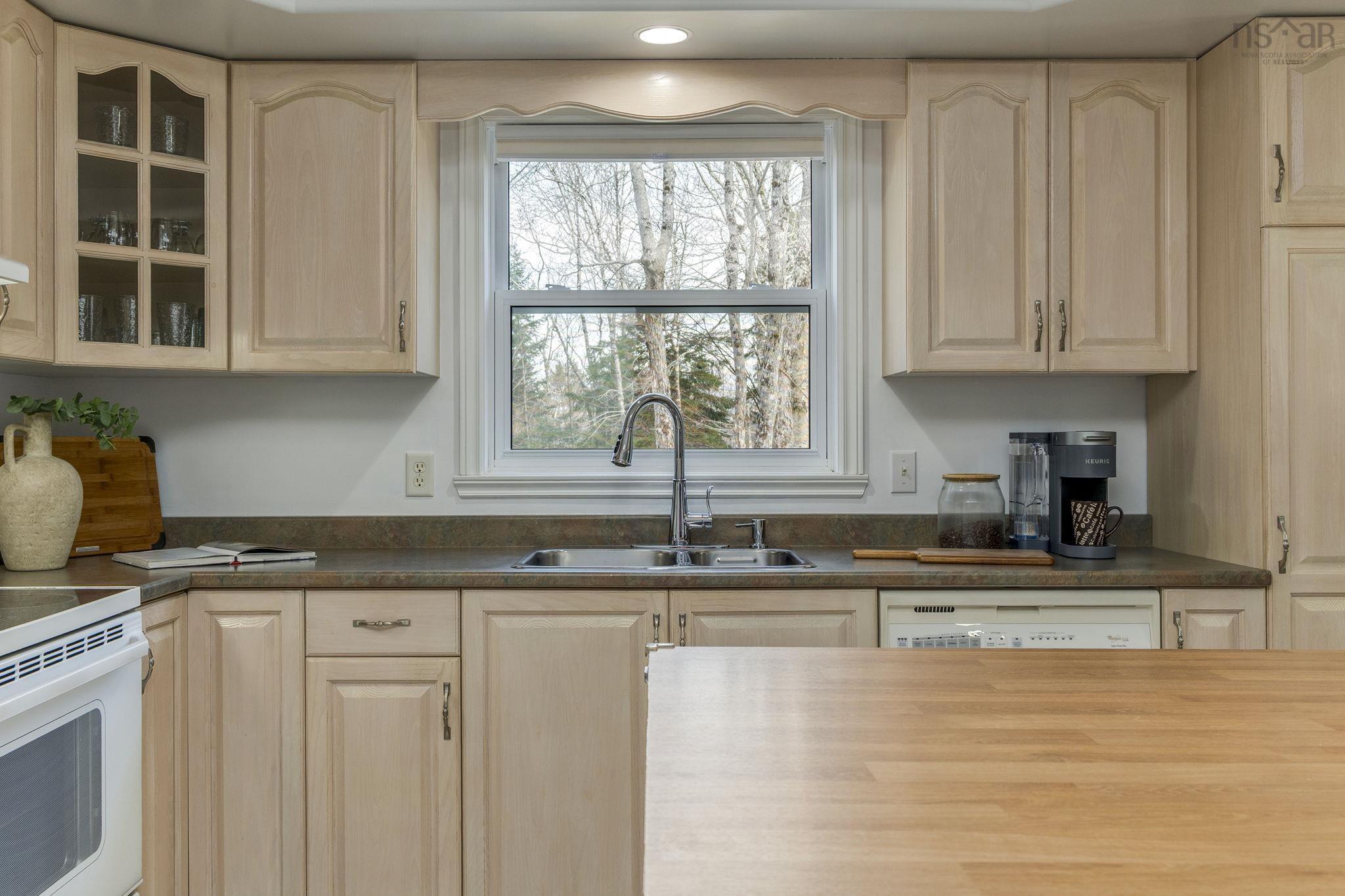 $749,900.00: 44 Tattenham Crescent, Hammonds Plains