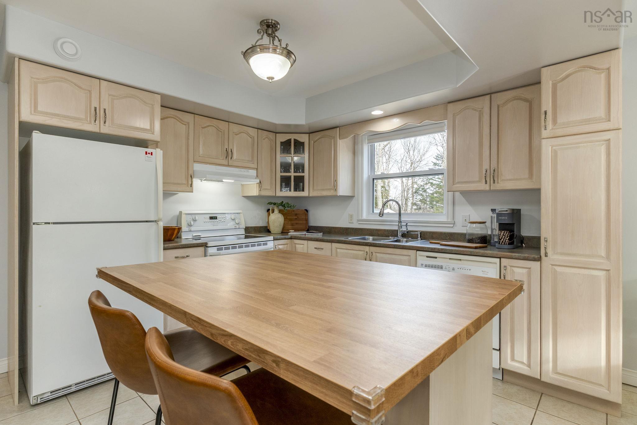 $749,900.00: 44 Tattenham Crescent, Hammonds Plains