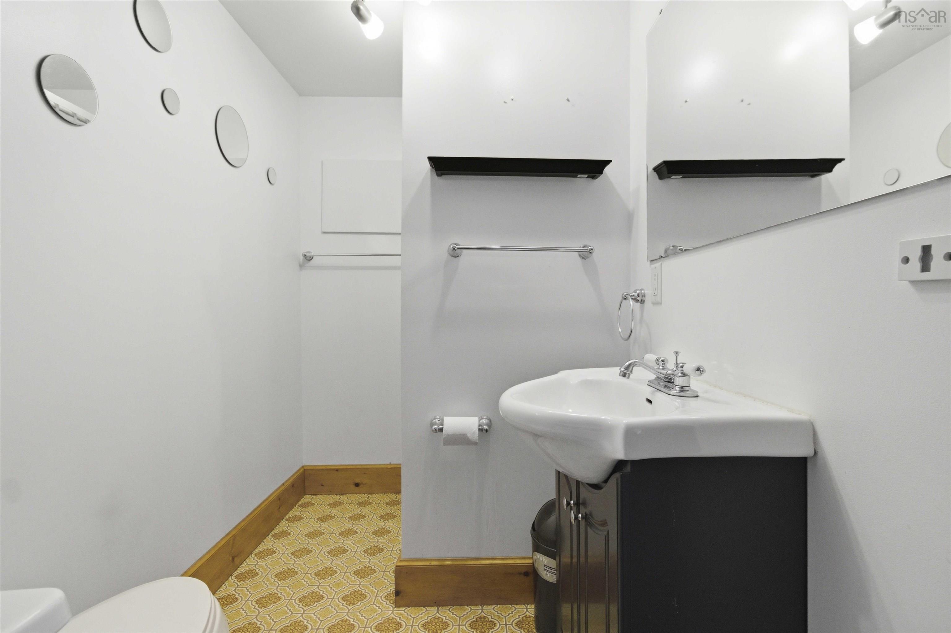 $269,900.00: 719 Gilberts Lane, Maplewood